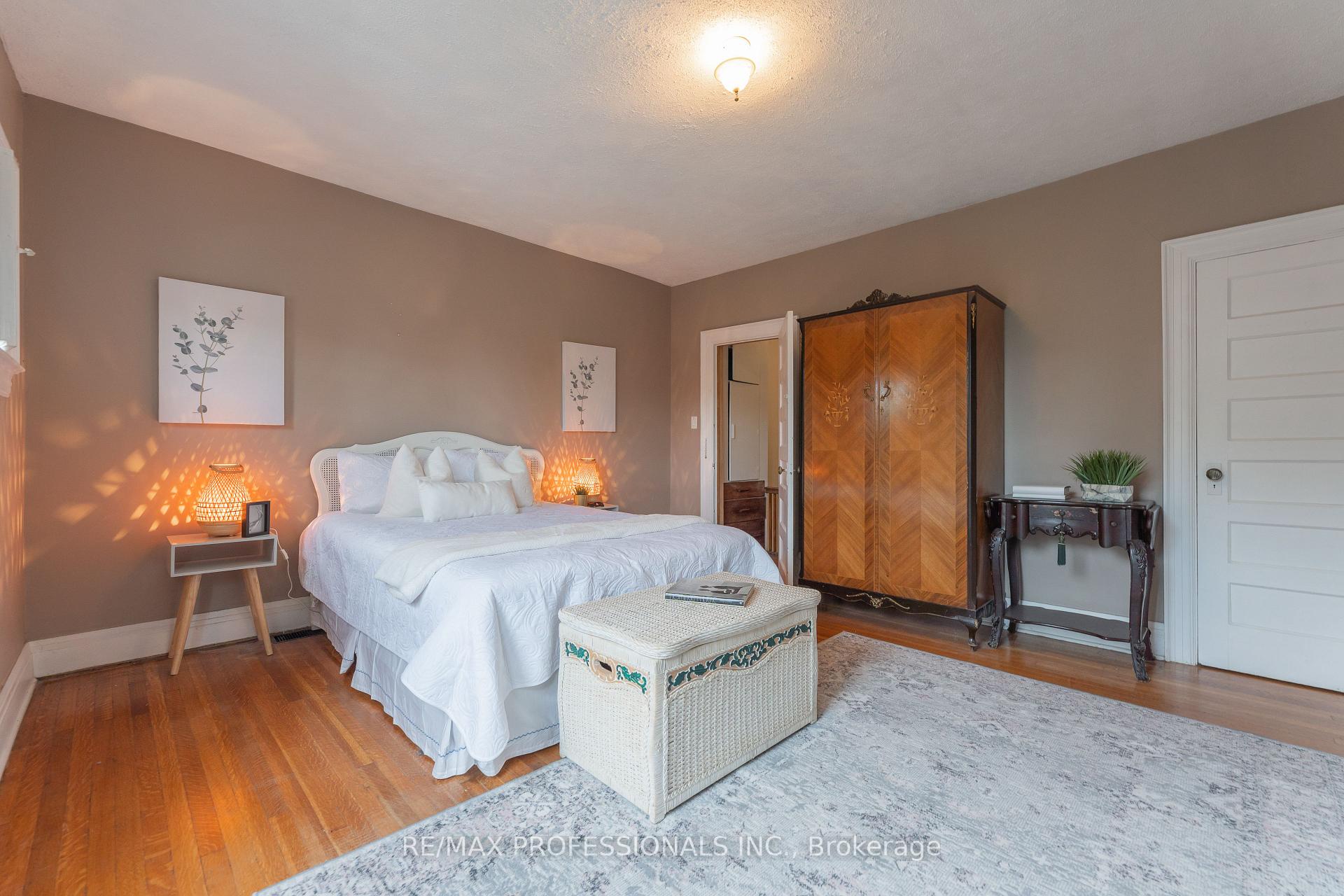Photo 25 of 181 Garden Avenue, Toronto, Roncesvalles — HOMEH