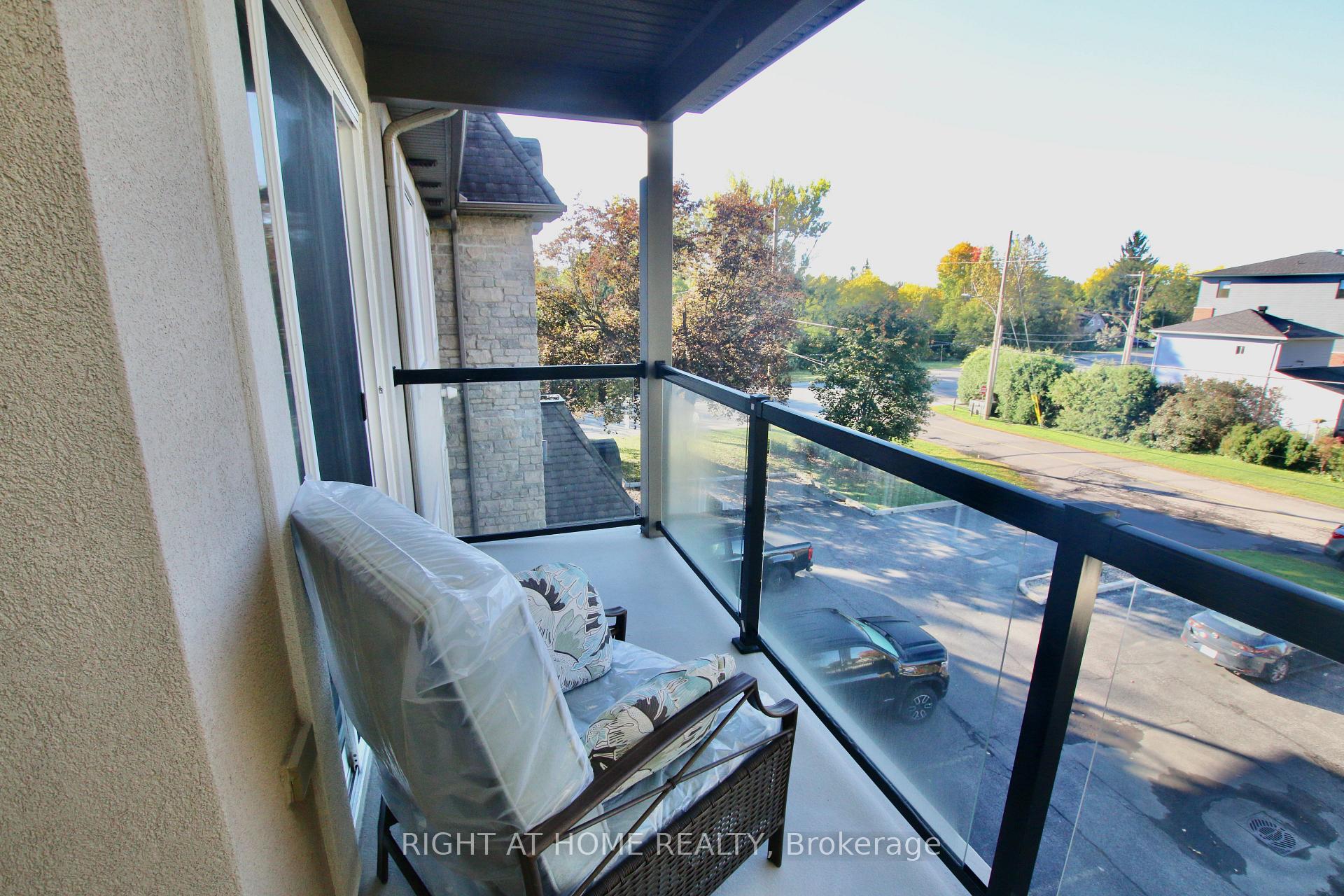 Photo 33 of Unit 301, 2 Warner Street, Russell, Village of Russell — HOMEH