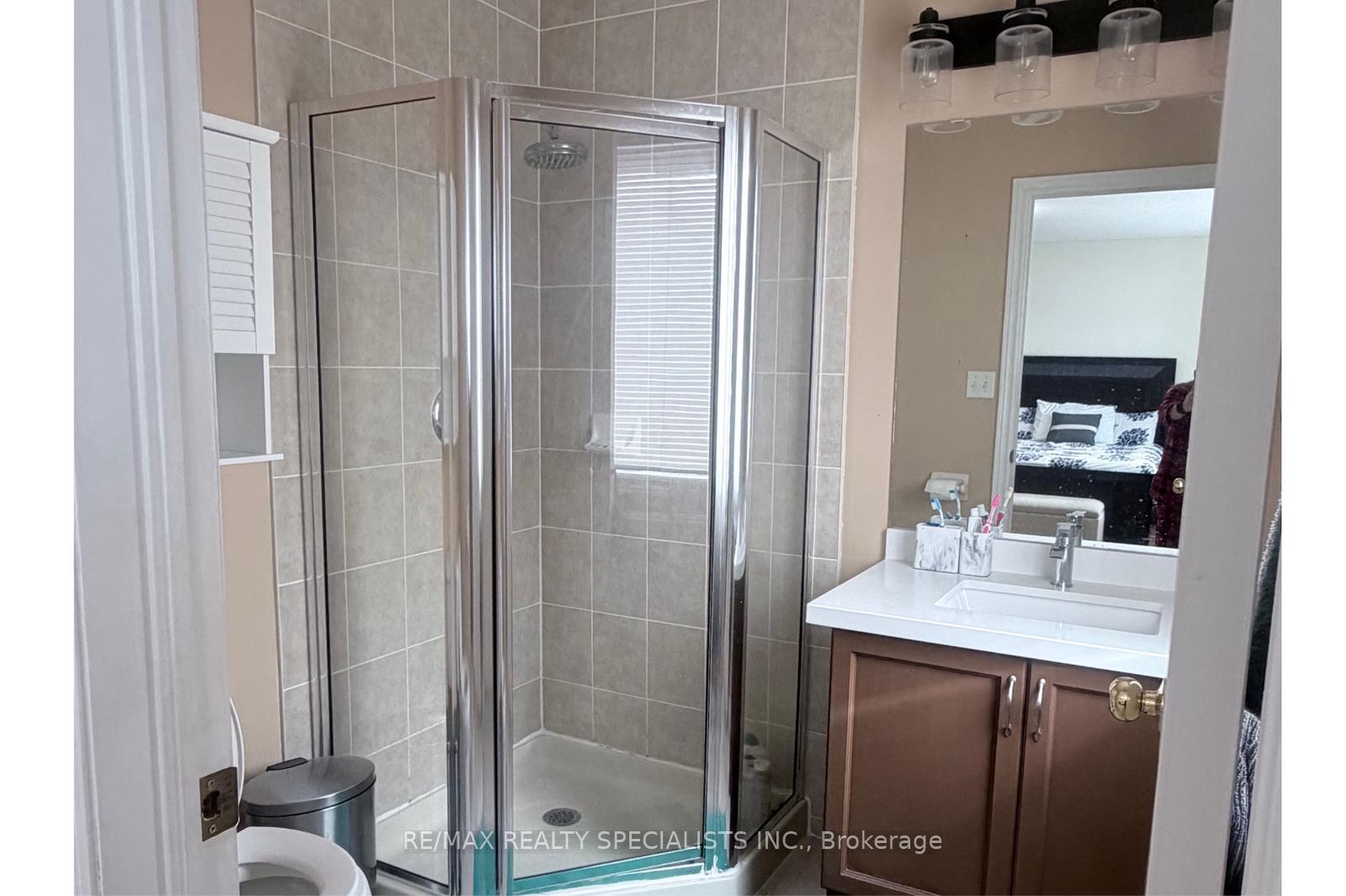 Photo 9 of 14 Viceroy Crescent, Brampton, Northwest Sandalwood Parkway — HOMEH