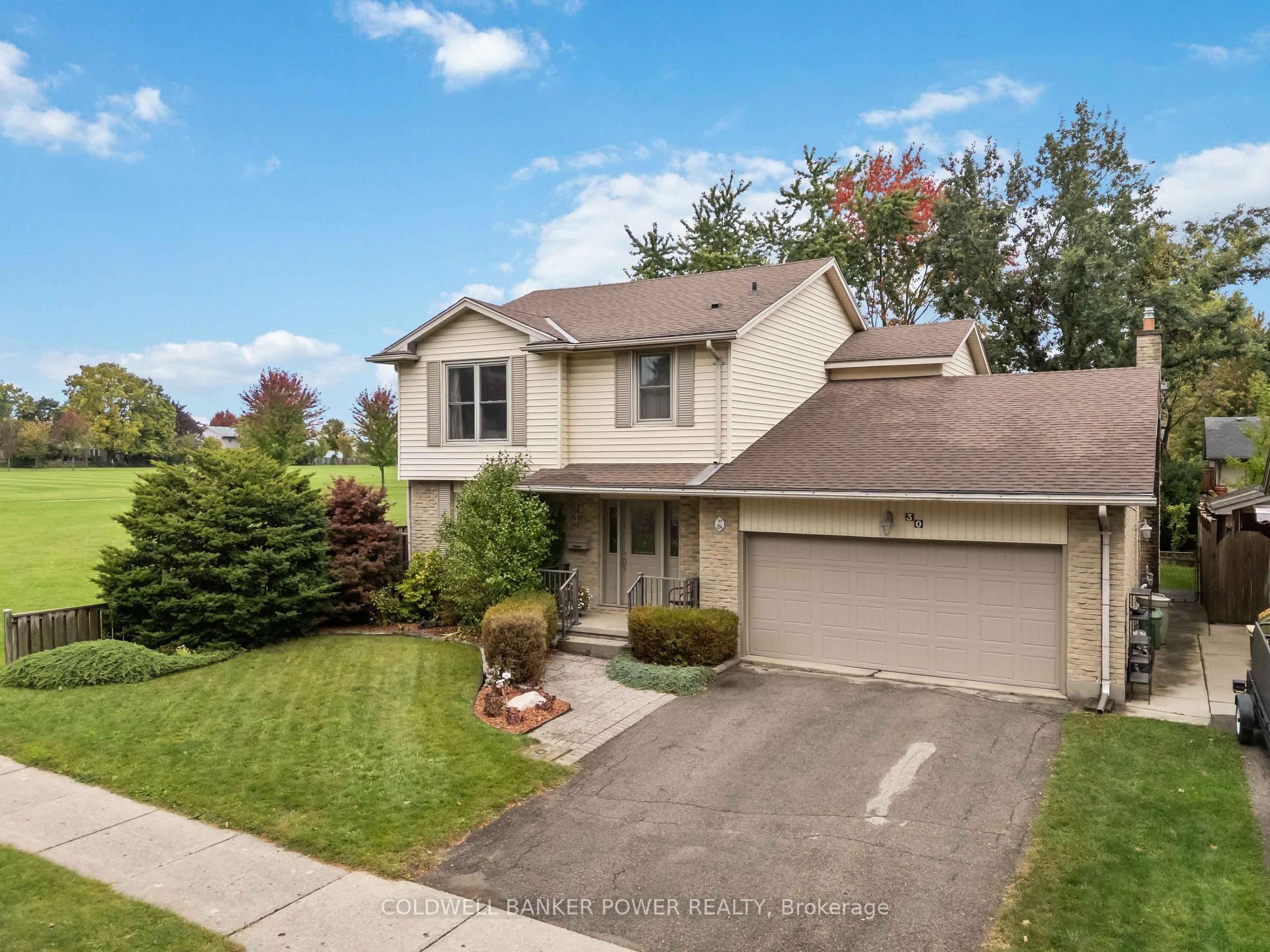Photo of 30 Four Oaks Crescent