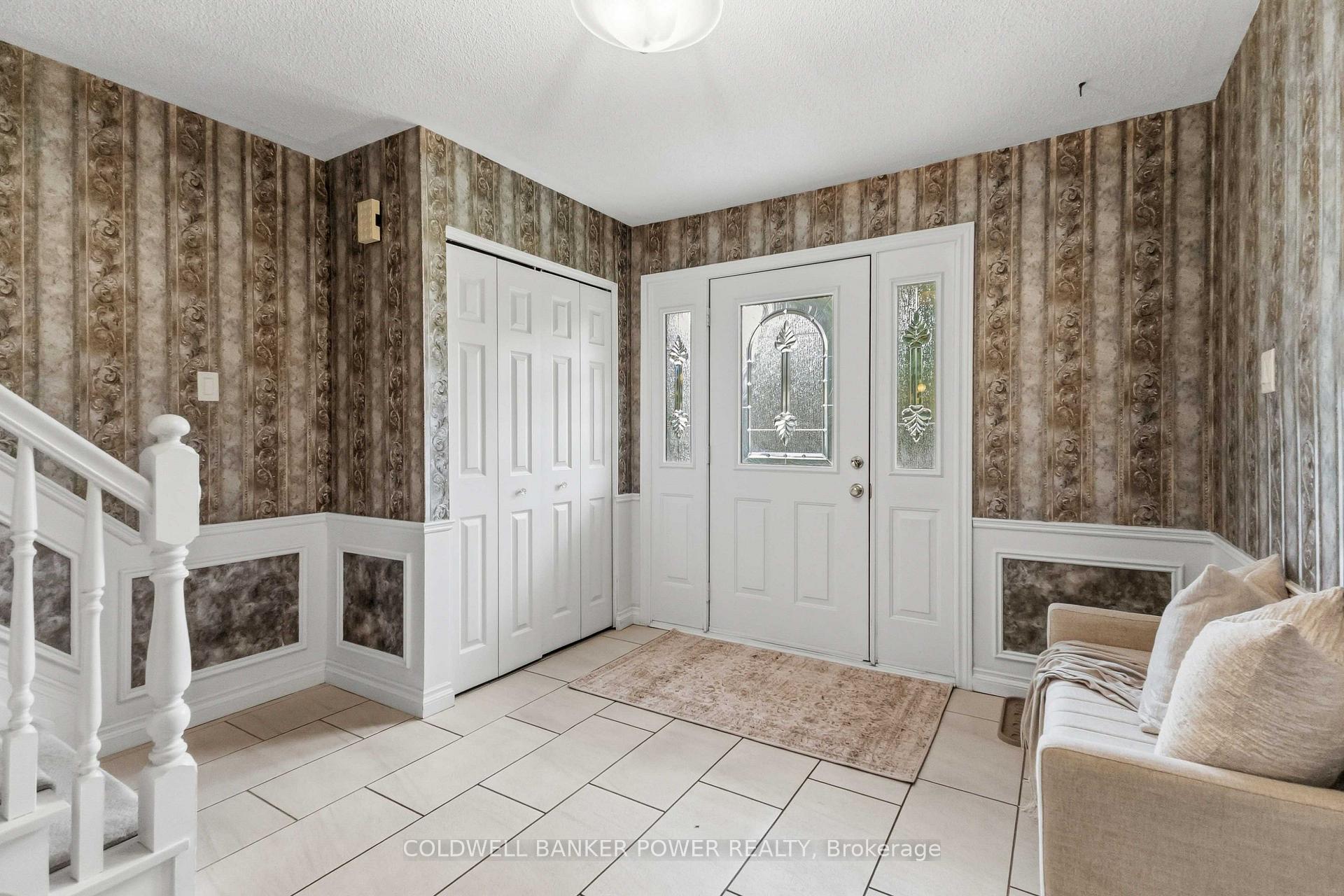 Photo 5 of 30 Four Oaks Crescent, London, South N — HOMEH