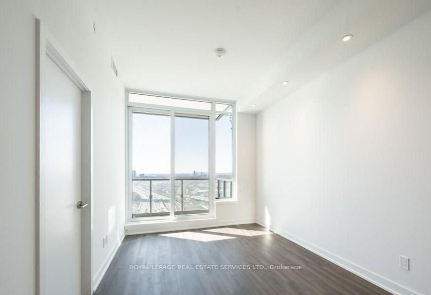 Photo 5 of Unit 3511, 1928 Lake Shore Boulevard W, Toronto, High Park-Swansea — HOMEH