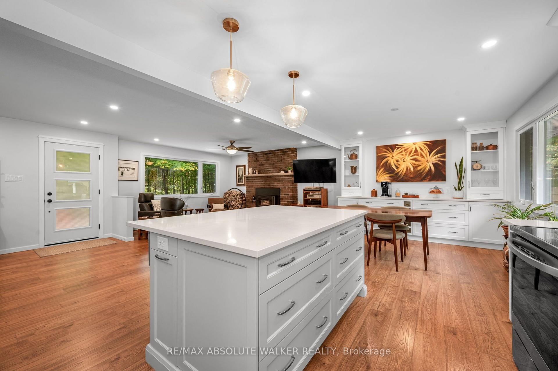 Photo 9 of 1679 Century Road E, Ottawa, Manotick South to Roger Stevens — HOMEH