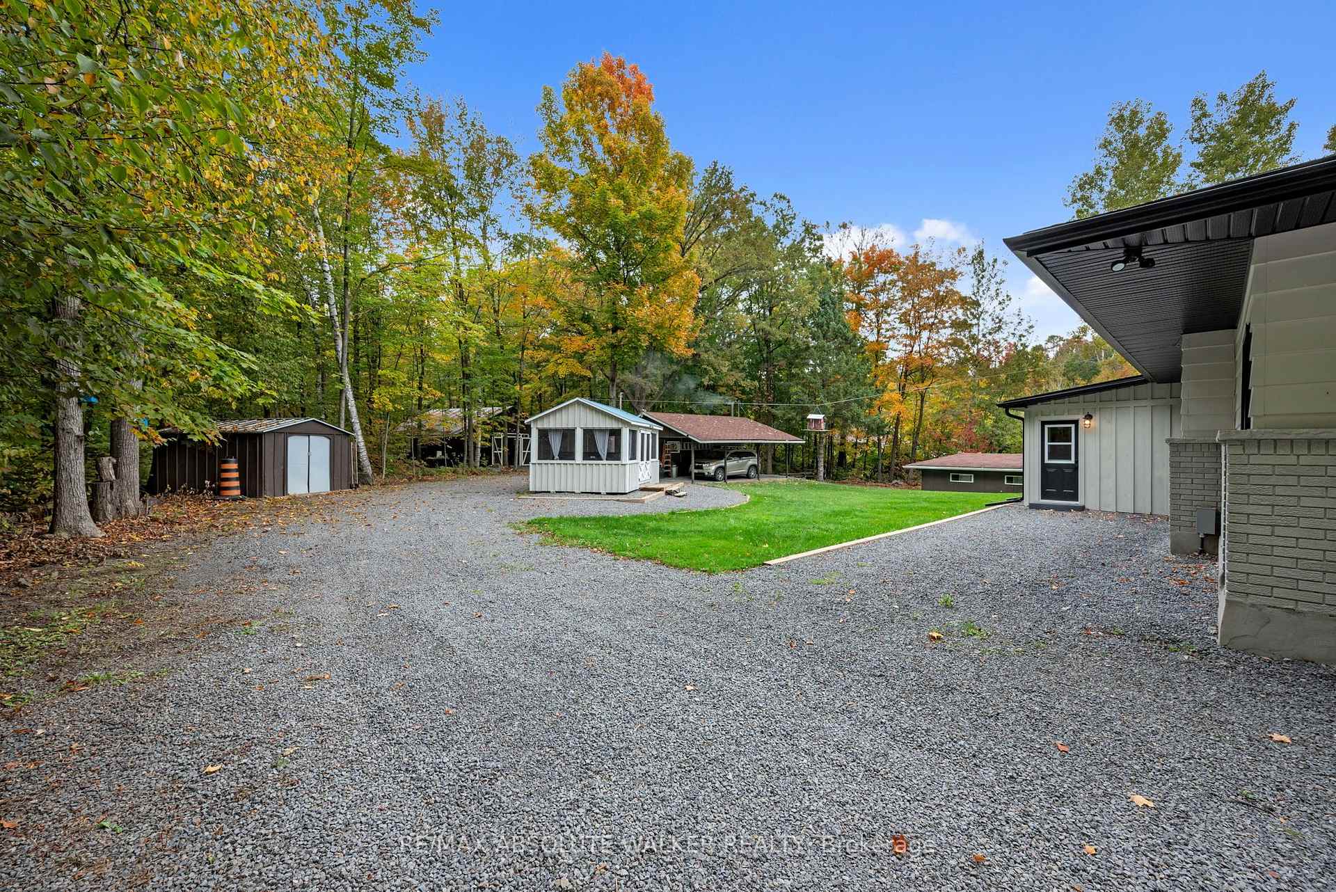 Photo 30 of 1679 Century Road E, Ottawa, Manotick South to Roger Stevens — HOMEH