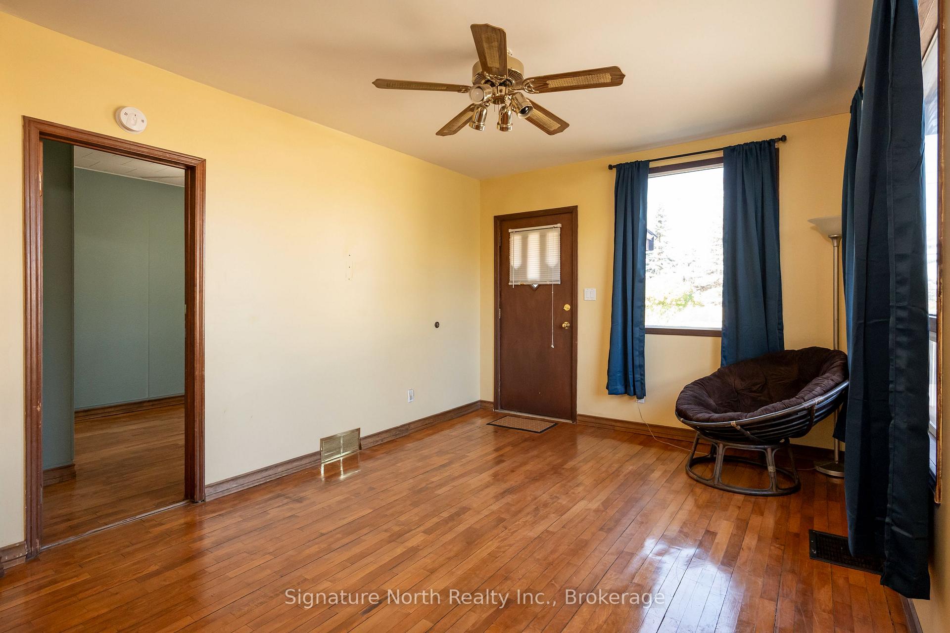 Photo 9 of 414 Northern Avenue, Thunder Bay, East End — HOMEH
