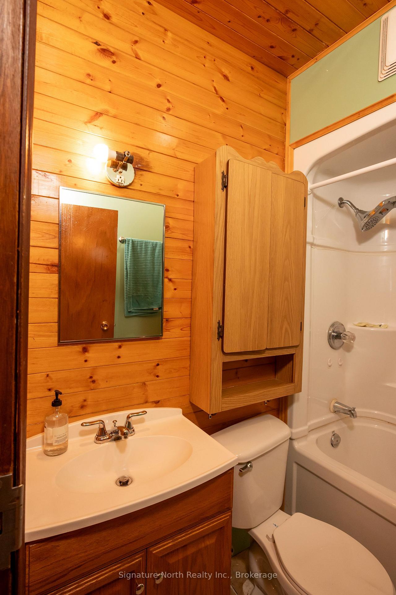 Photo 17 of 414 Northern Avenue, Thunder Bay, East End — HOMEH