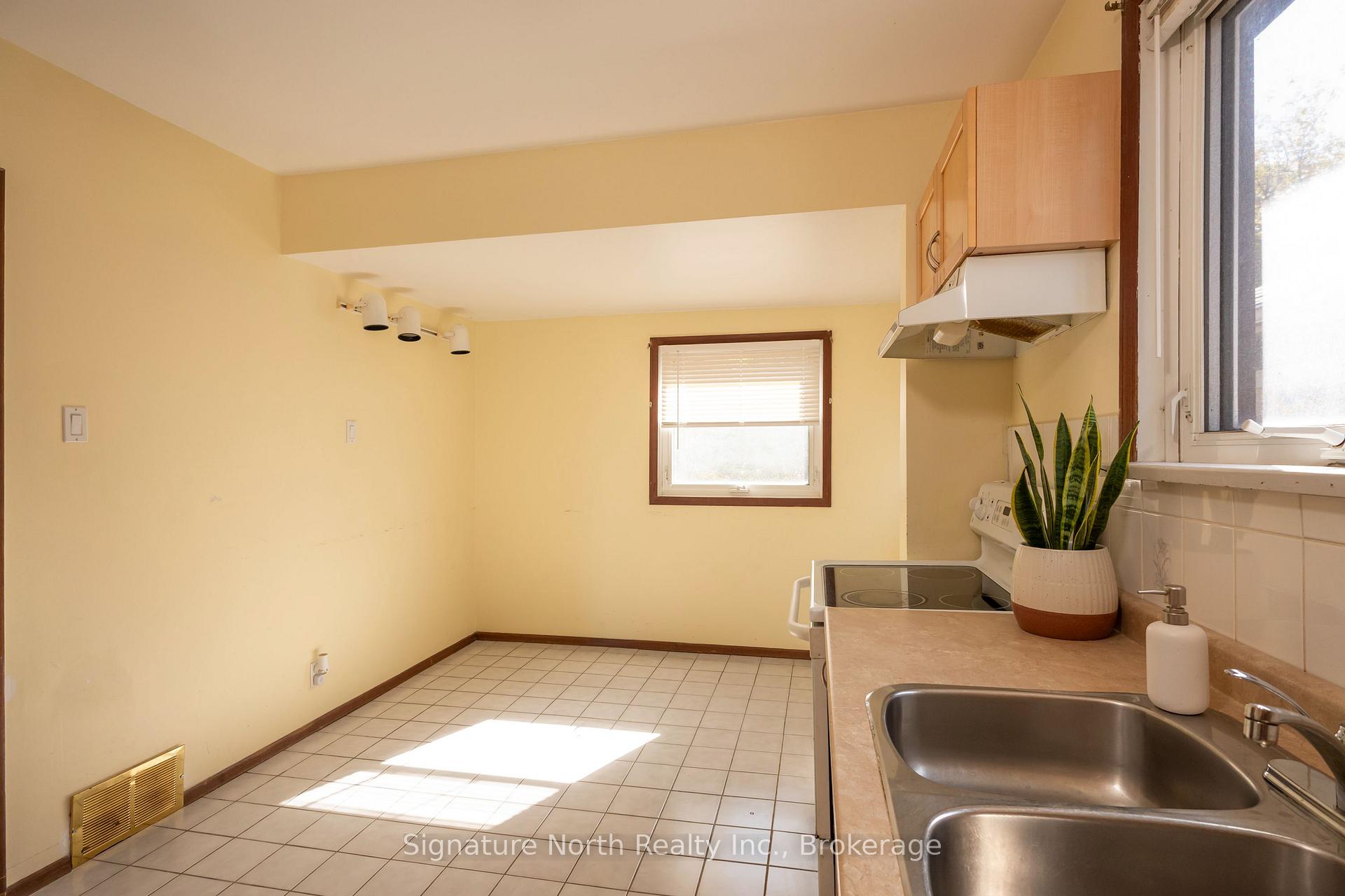 Photo 24 of 414 Northern Avenue, Thunder Bay, East End — HOMEH