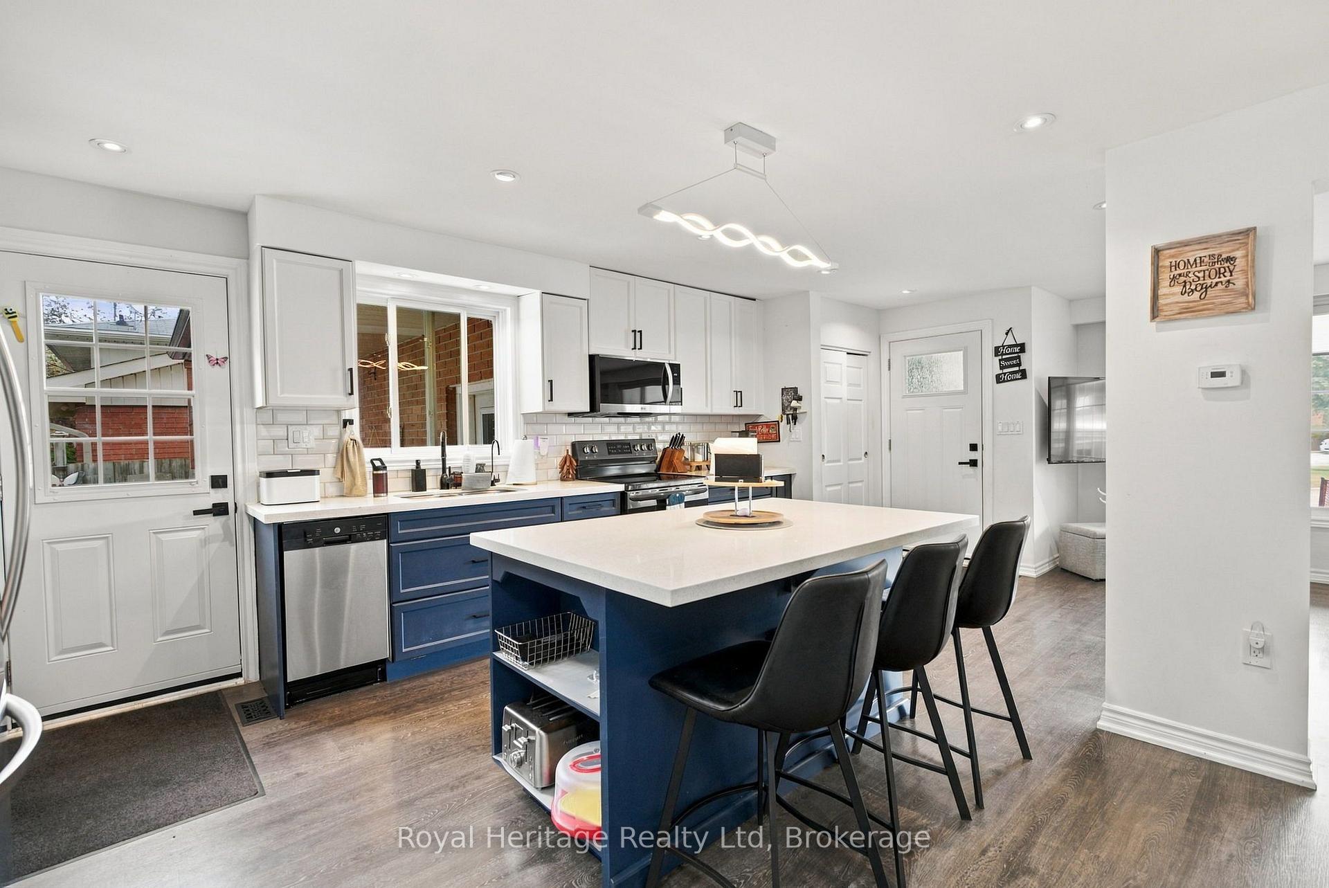 Photo 10 of 474 Adelaide Avenue E, Oshawa, O'Neill — HOMEH