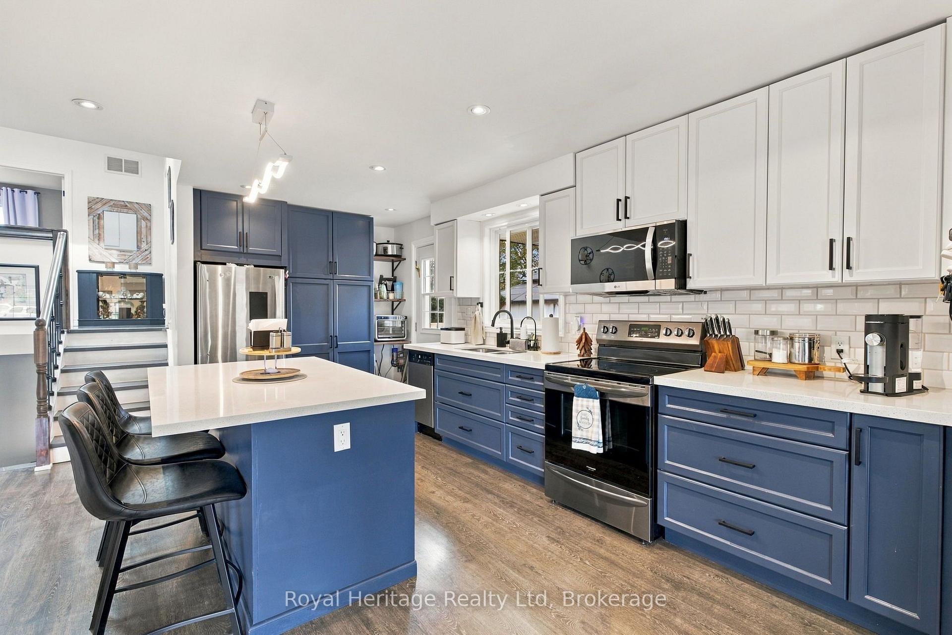 Photo 13 of 474 Adelaide Avenue E, Oshawa, O'Neill — HOMEH