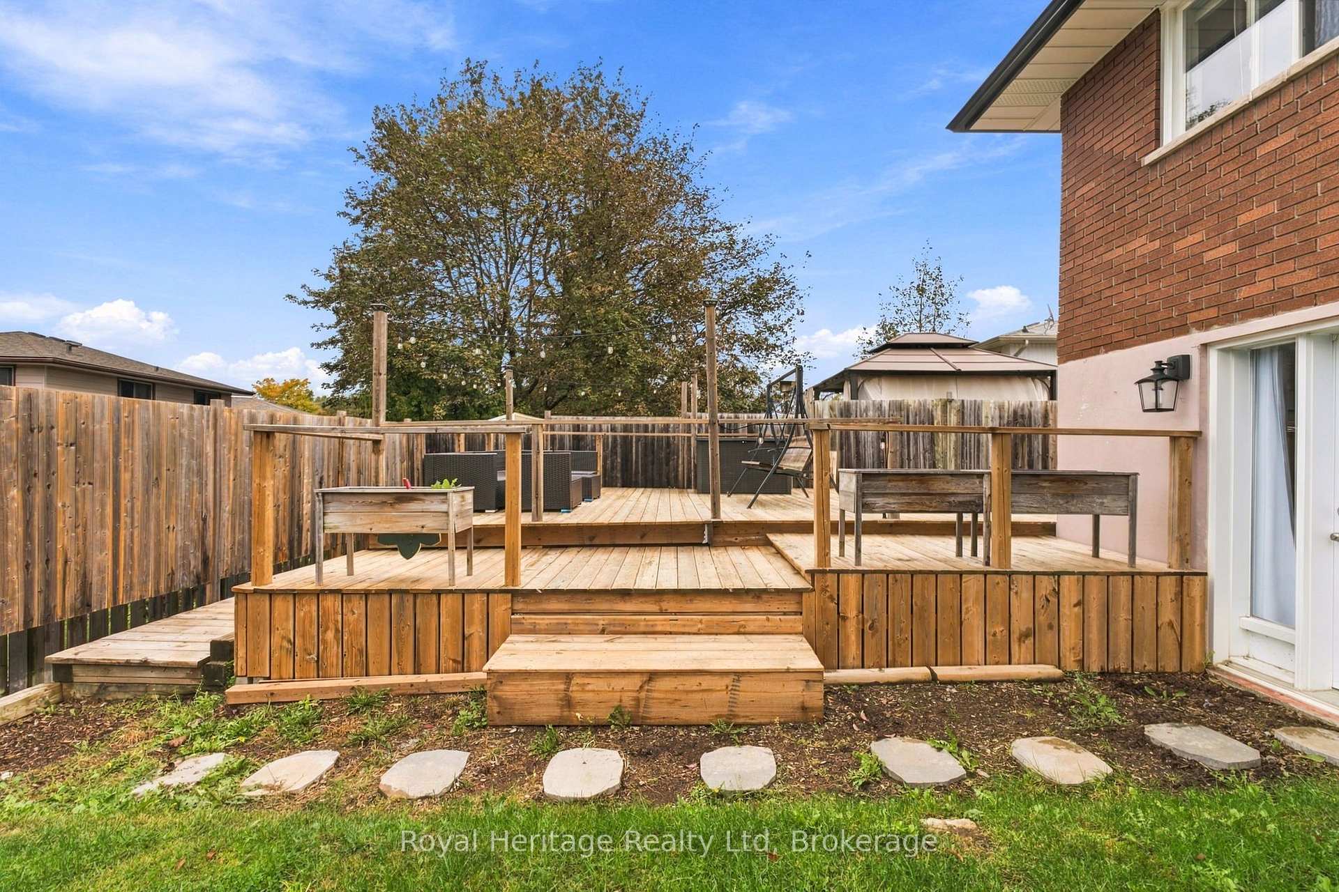 Photo 47 of 474 Adelaide Avenue E, Oshawa, O'Neill — HOMEH