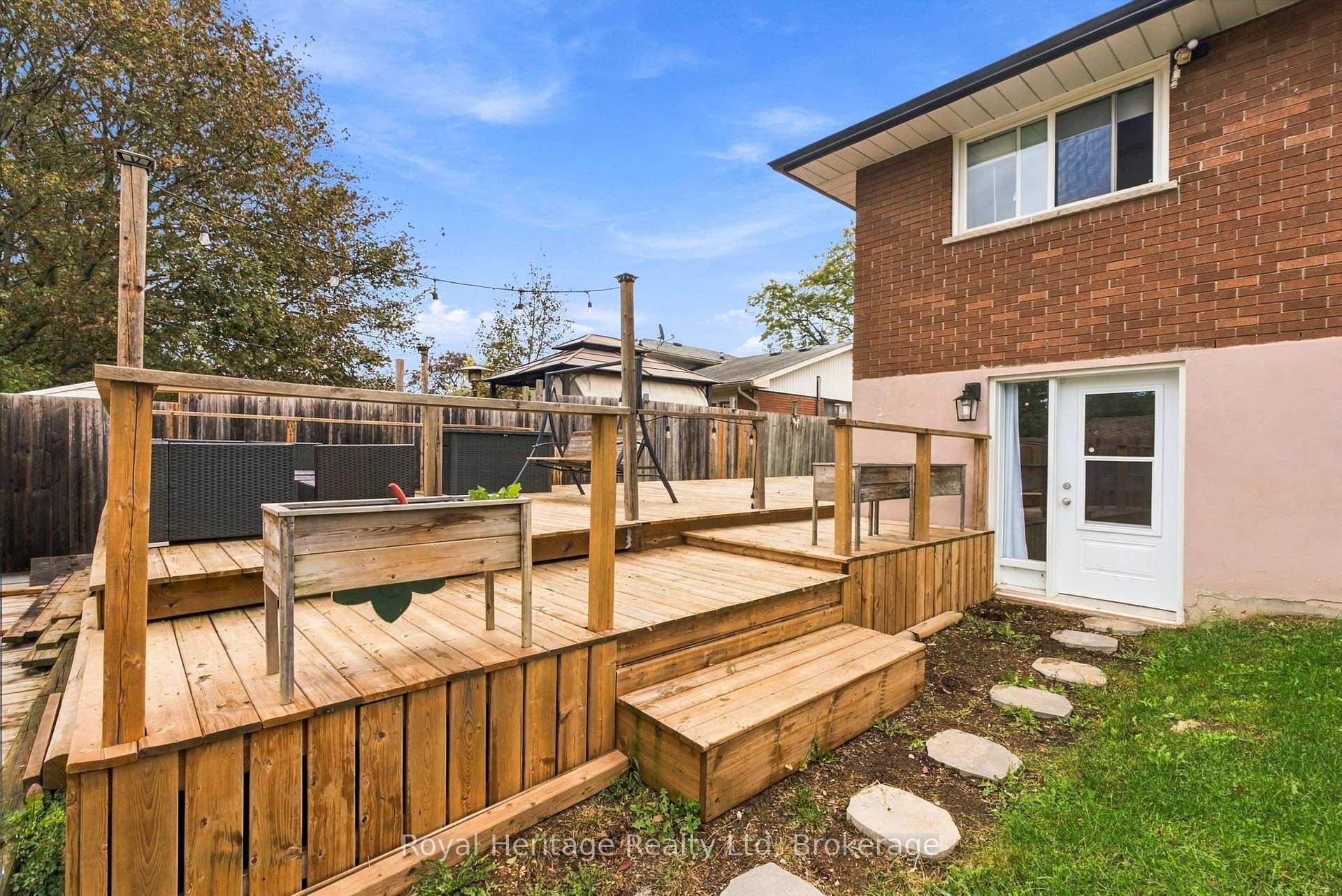 Photo 49 of 474 Adelaide Avenue E, Oshawa, O'Neill — HOMEH