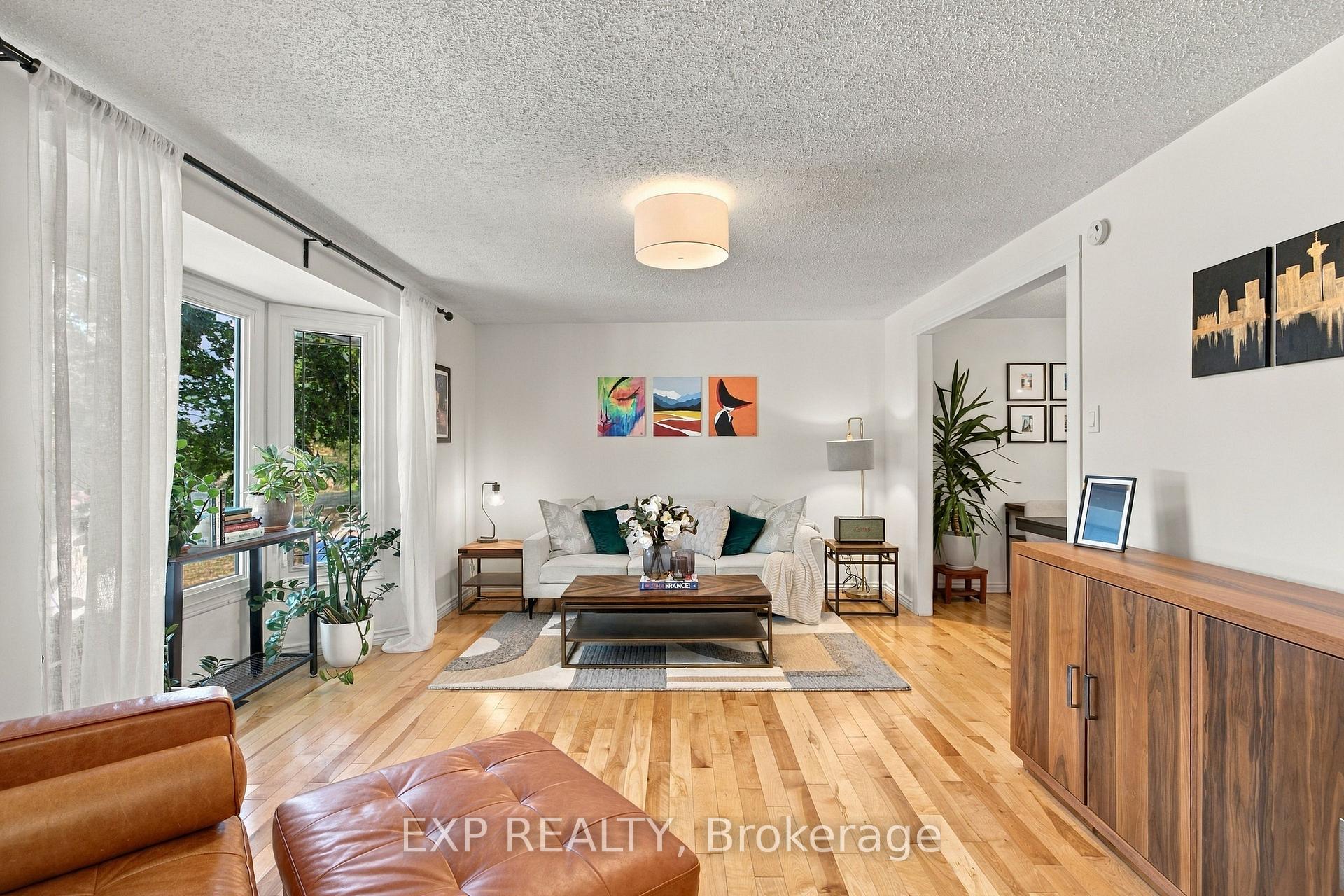 Photo 5 of 178 Laurentian Drive, Waterloo, Laurentian Hills — HOMEH