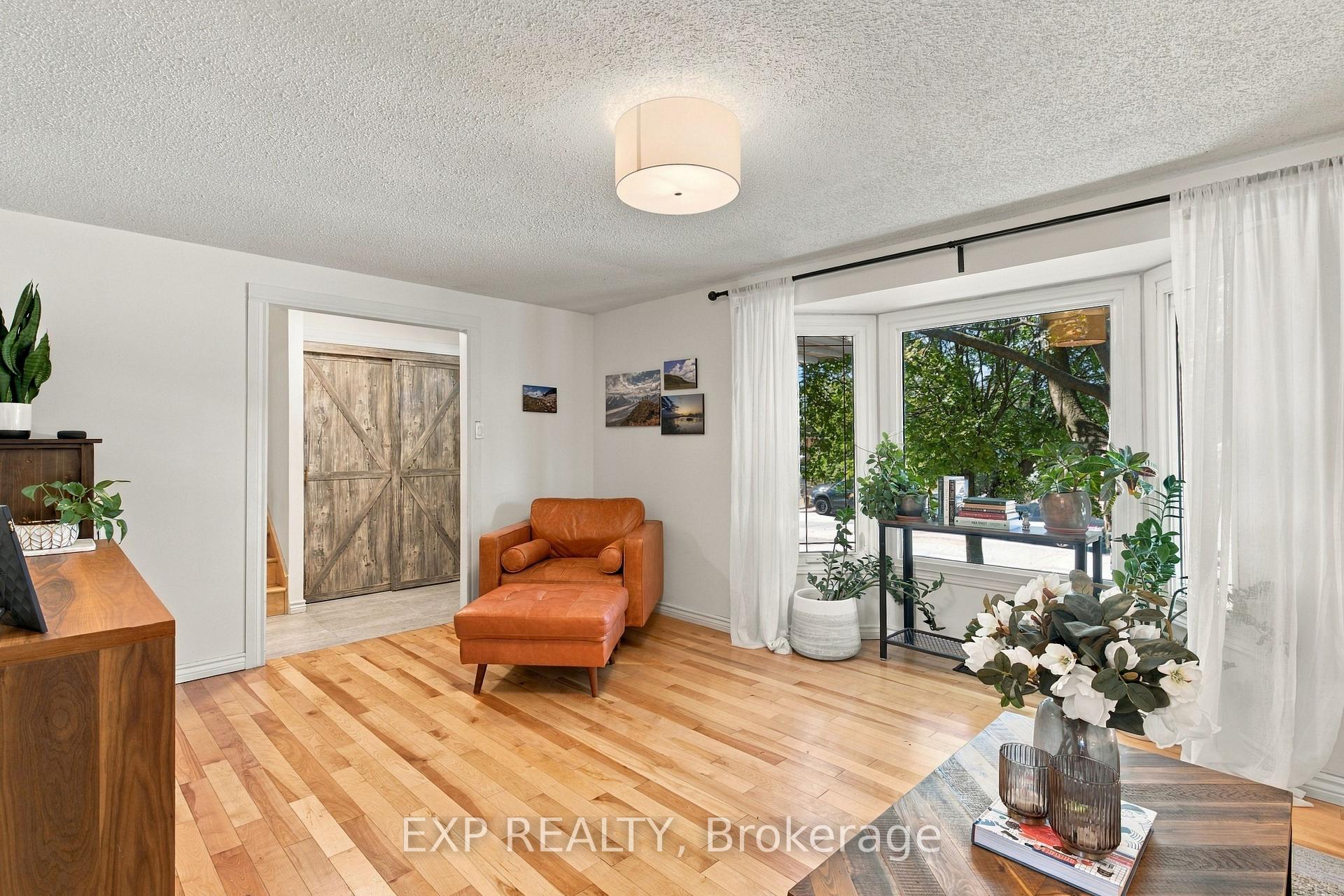 Photo 6 of 178 Laurentian Drive, Waterloo, Laurentian Hills — HOMEH