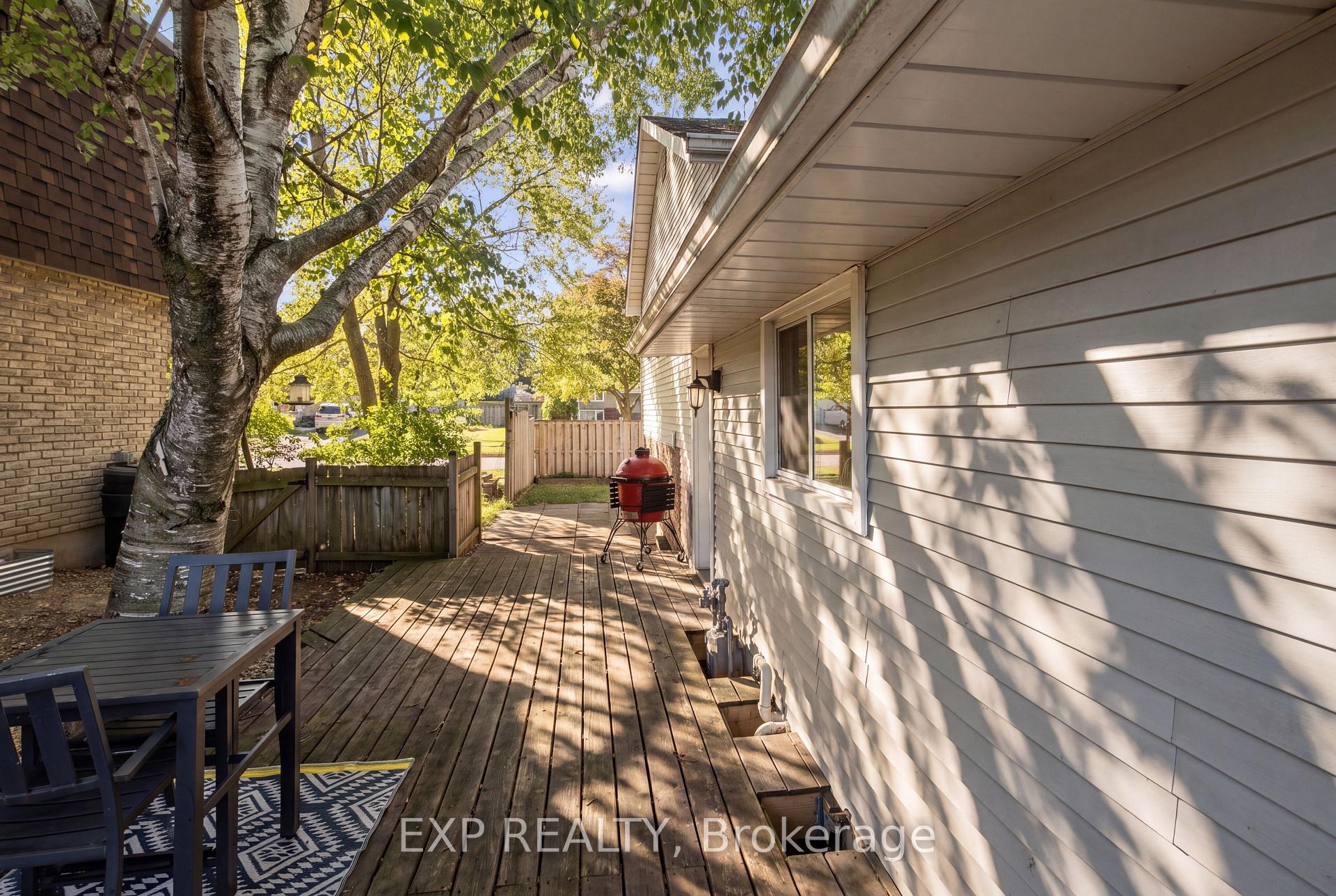 Photo 32 of 178 Laurentian Drive, Waterloo, Laurentian Hills — HOMEH