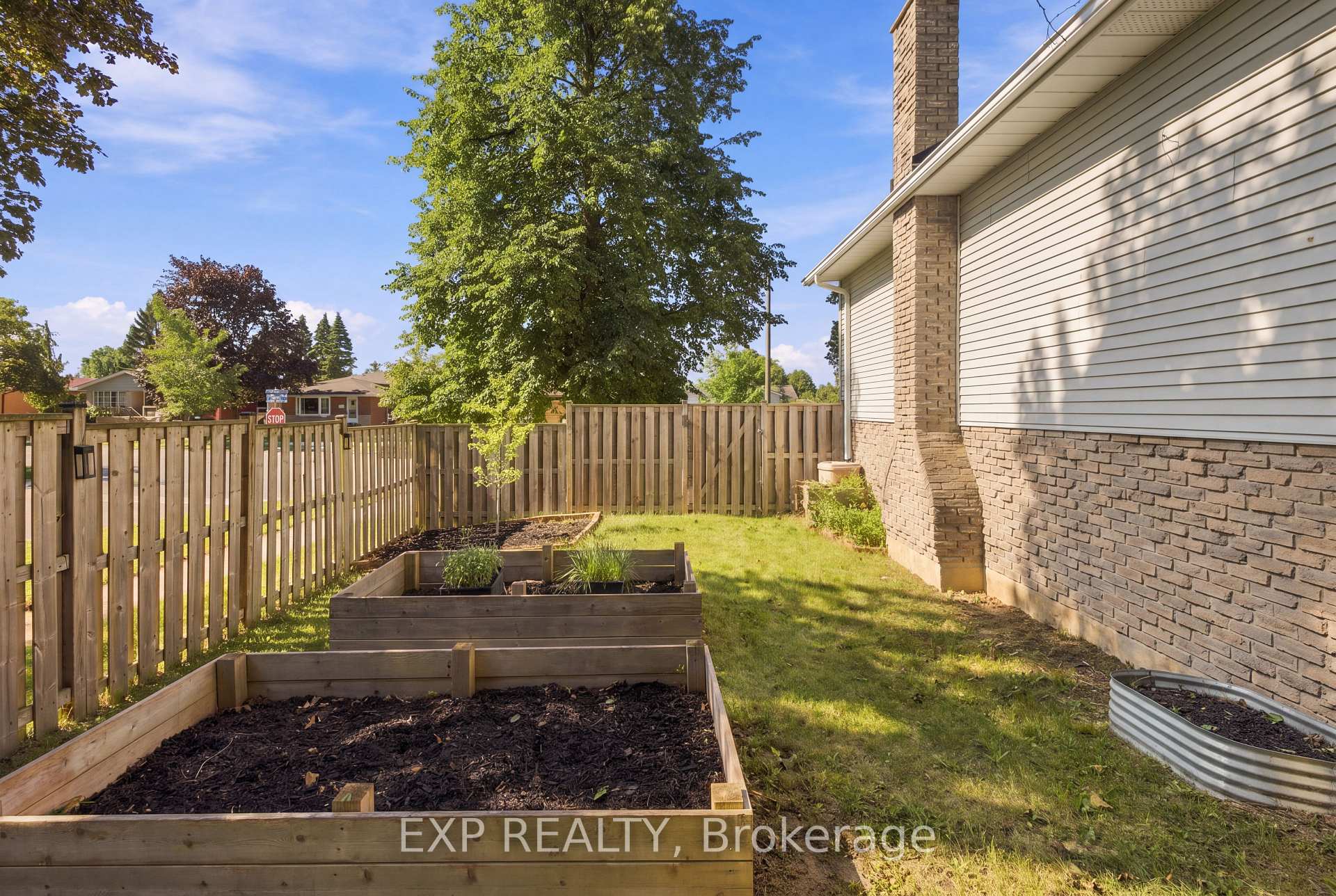 Photo 35 of 178 Laurentian Drive, Waterloo, Laurentian Hills — HOMEH