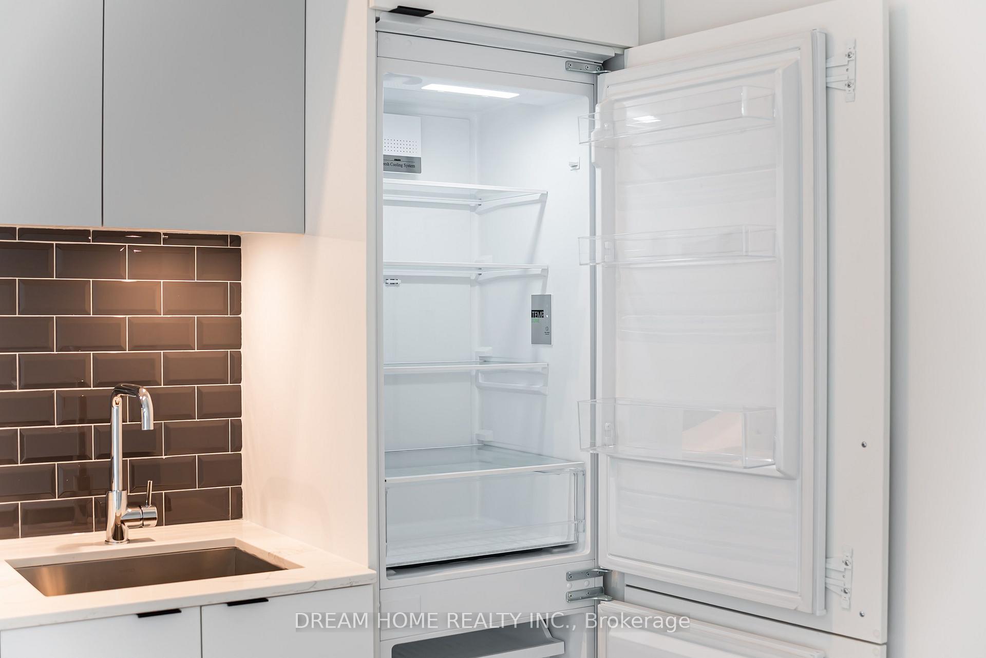 Photo 11 of Unit 705, 285 Dufferin Street, Toronto, South Parkdale — HOMEH