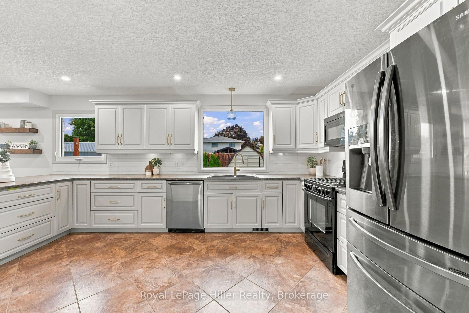 Photo 10 of 133 Braemar Crescent, Stratford — HOMEH