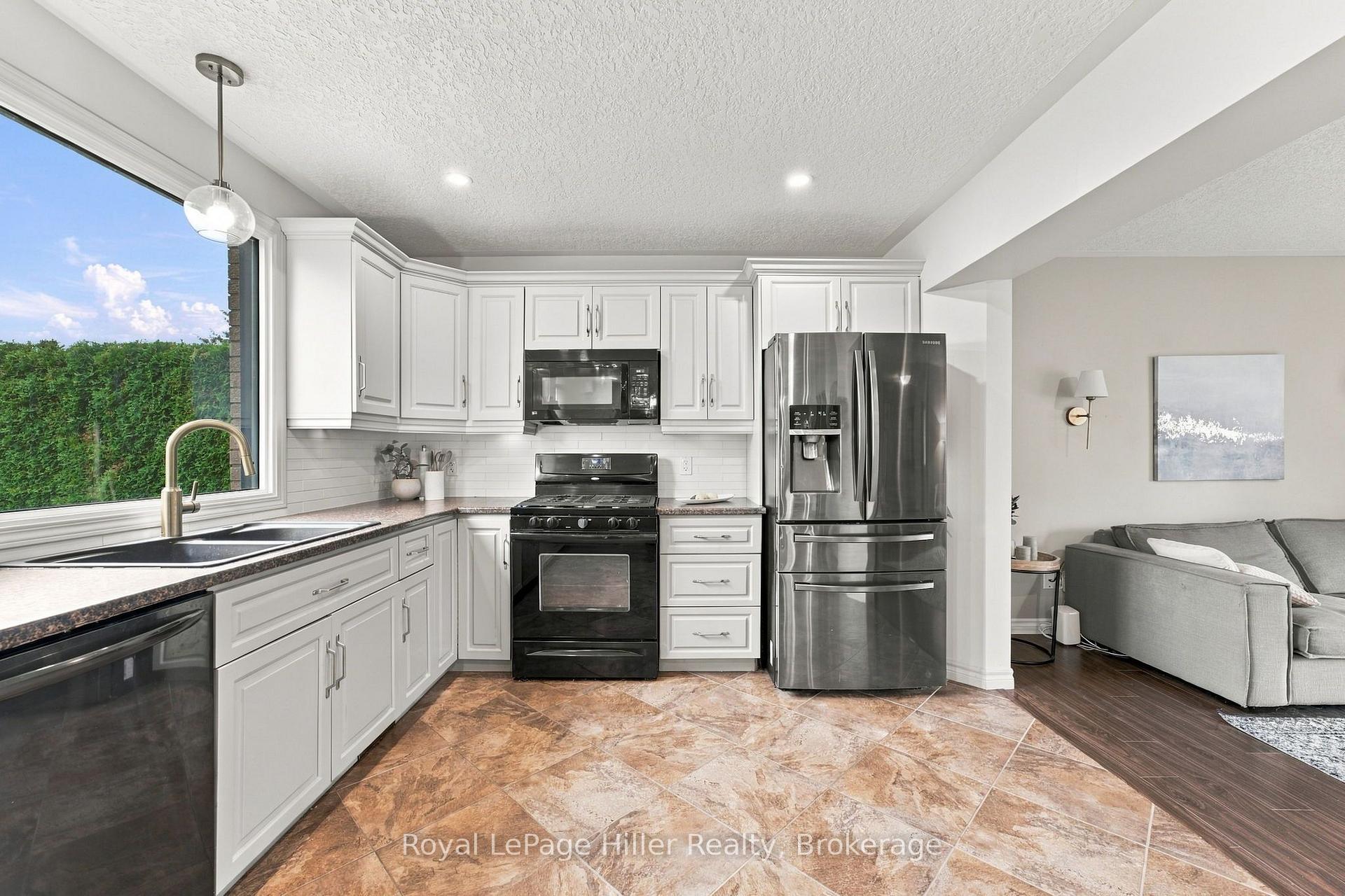 Photo 12 of 133 Braemar Crescent, Stratford — HOMEH