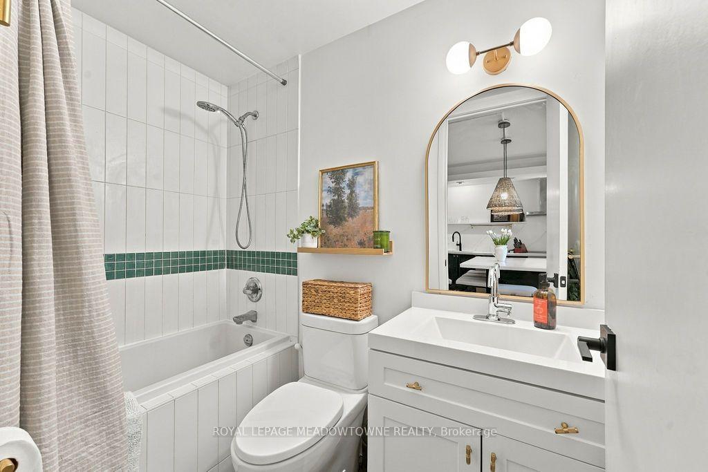 Photo 6 of Unit 1321, 165 Legion Road N, Etobicoke, Mimico — HOMEH