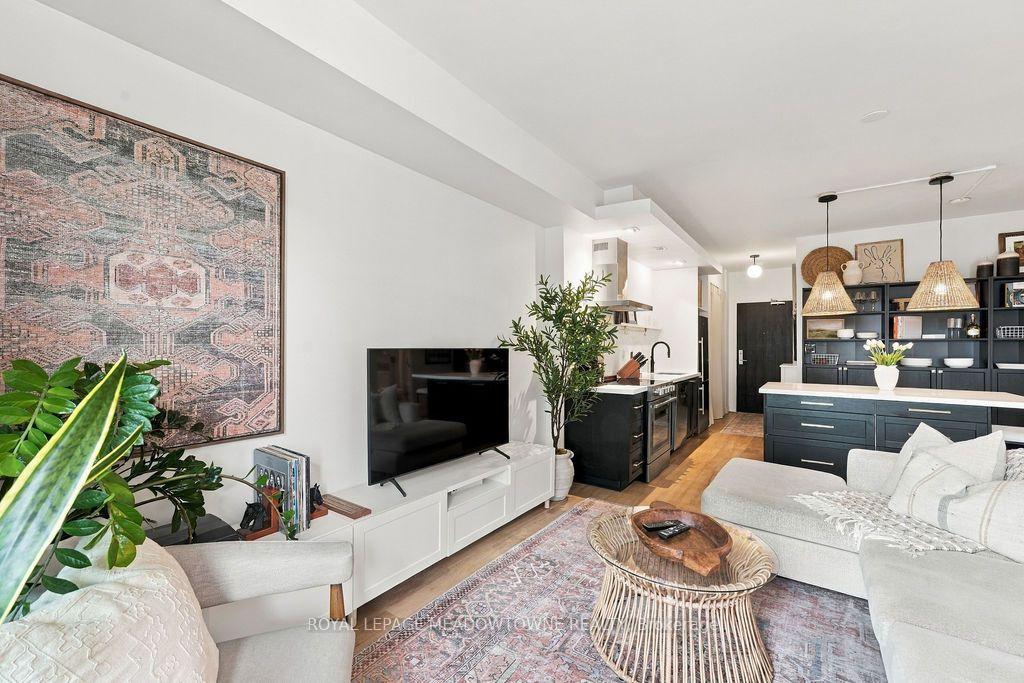 Photo 9 of Unit 1321, 165 Legion Road N, Etobicoke, Mimico — HOMEH