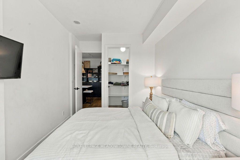 Photo 12 of Unit 1321, 165 Legion Road N, Etobicoke, Mimico — HOMEH