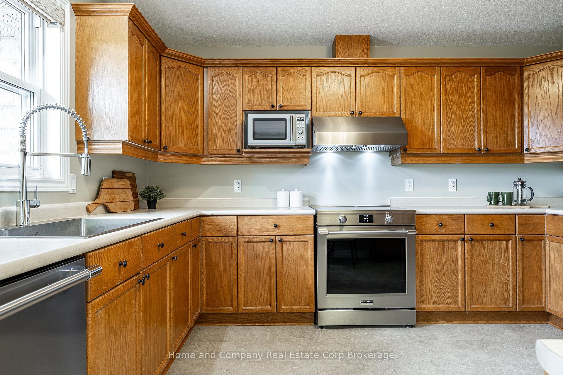 Photo 11 of 5 Ridgewood Crescent, St. Marys — HOMEH