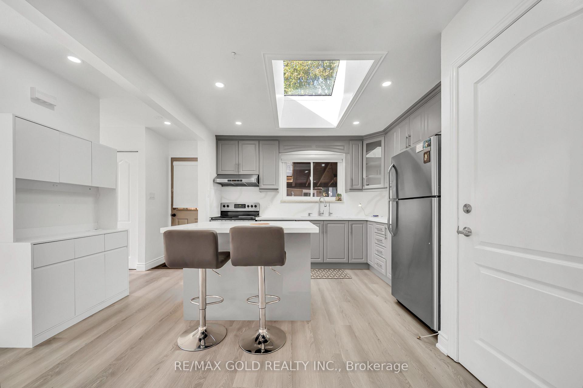 Photo 14 of Unit Main, 70 Glenmore Crescent, Brampton, Northgate — HOMEH
