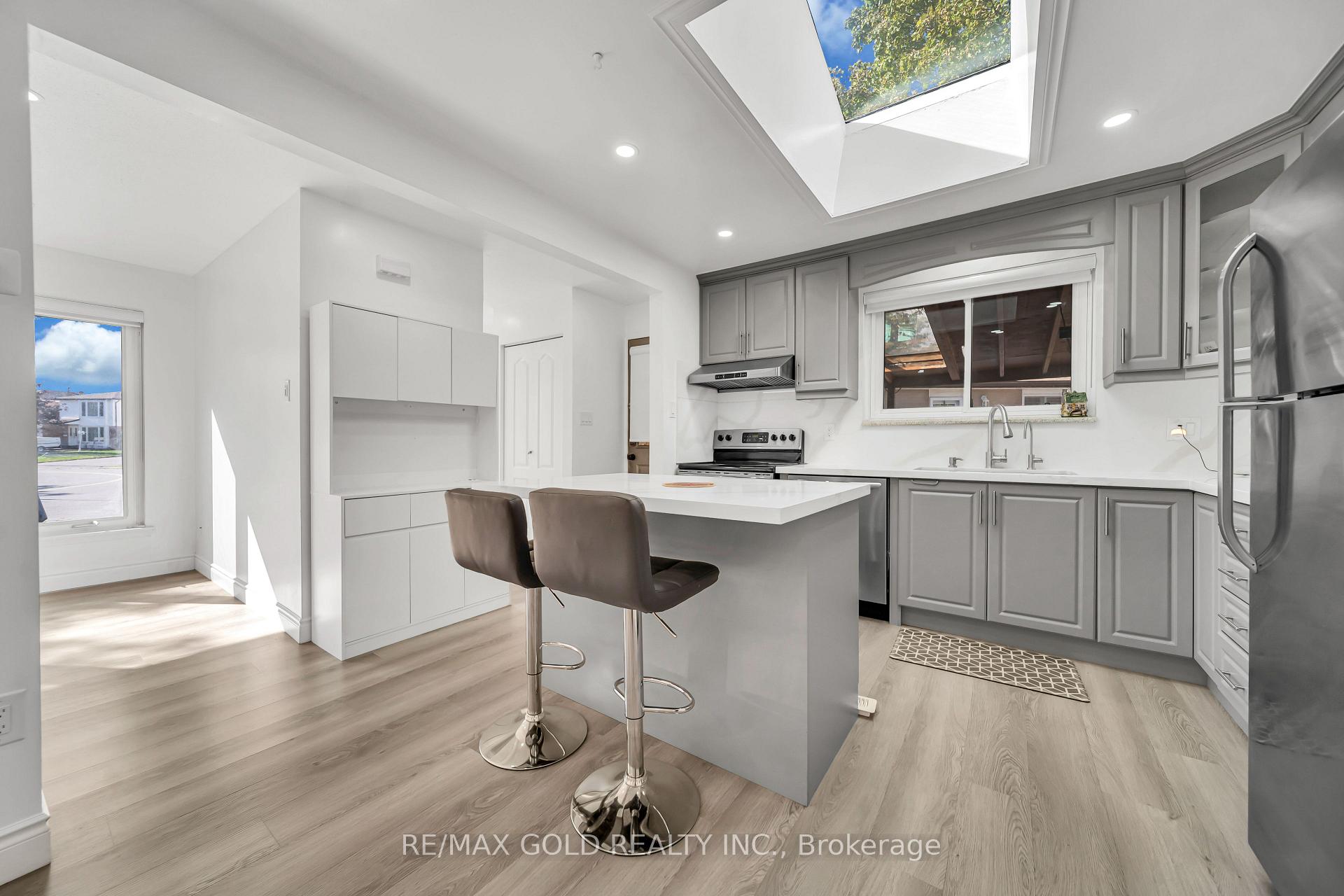Photo 16 of Unit Main, 70 Glenmore Crescent, Brampton, Northgate — HOMEH