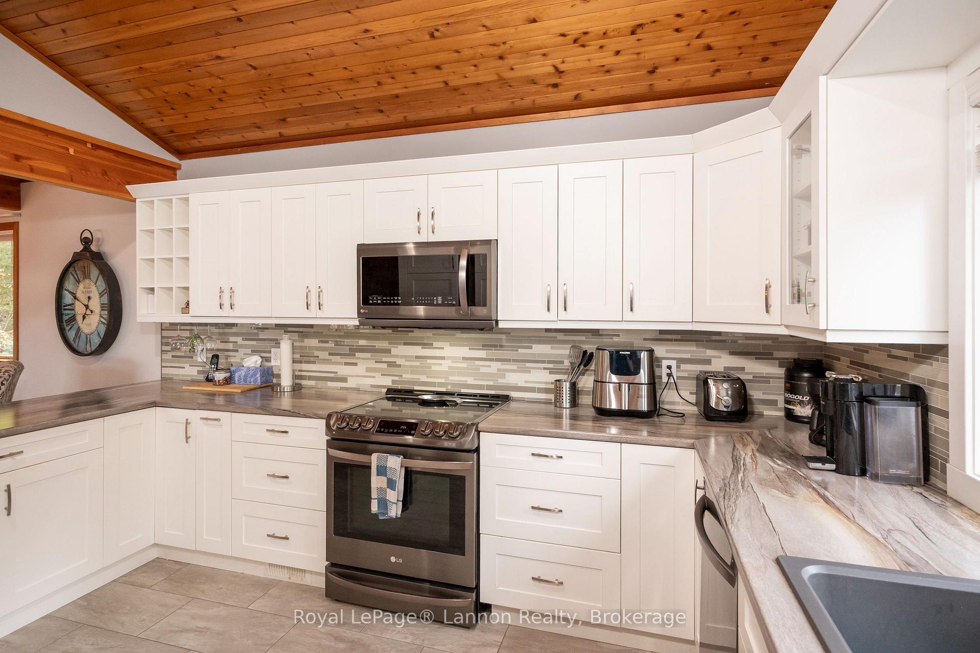 Photo 11 of 2519 Scott Drive, Shuniah — HOMEH