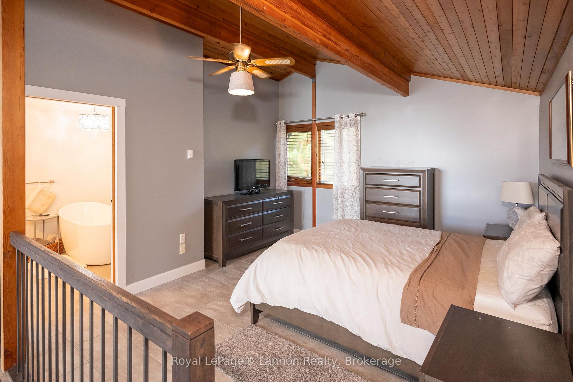 Photo 16 of 2519 Scott Drive, Shuniah — HOMEH