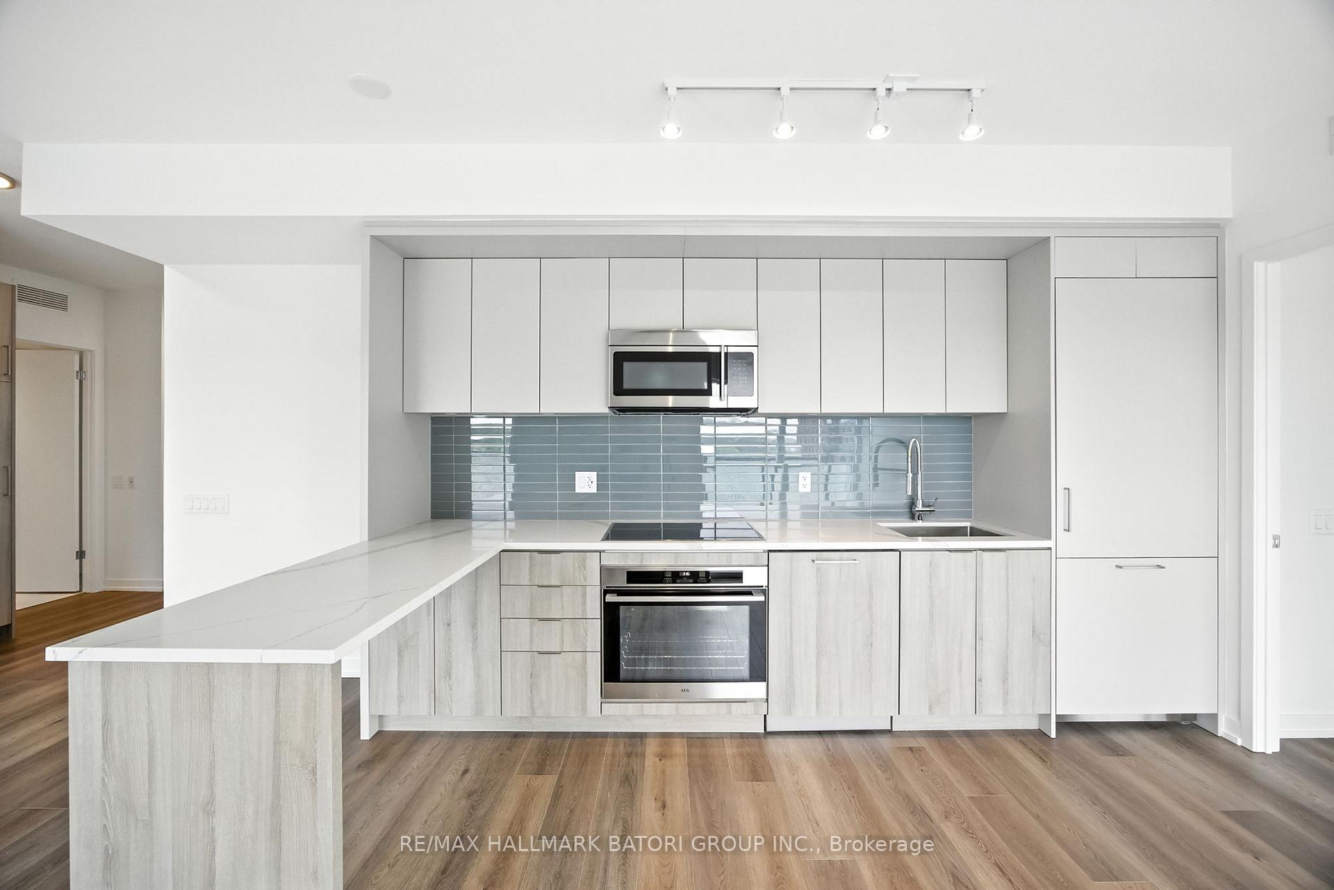 Photo 7 of Unit 801, 863 St. Clair Avenue W, Toronto, Wychwood — HOMEH