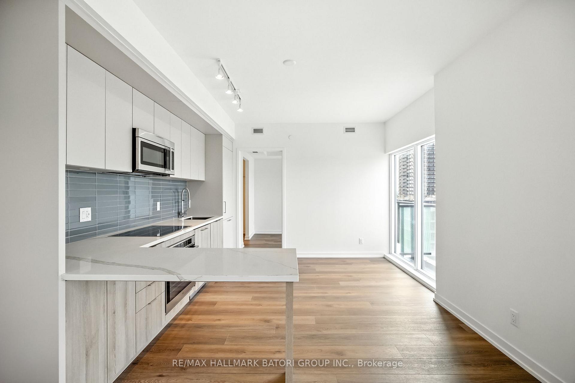 Photo 8 of Unit 801, 863 St. Clair Avenue W, Toronto, Wychwood — HOMEH
