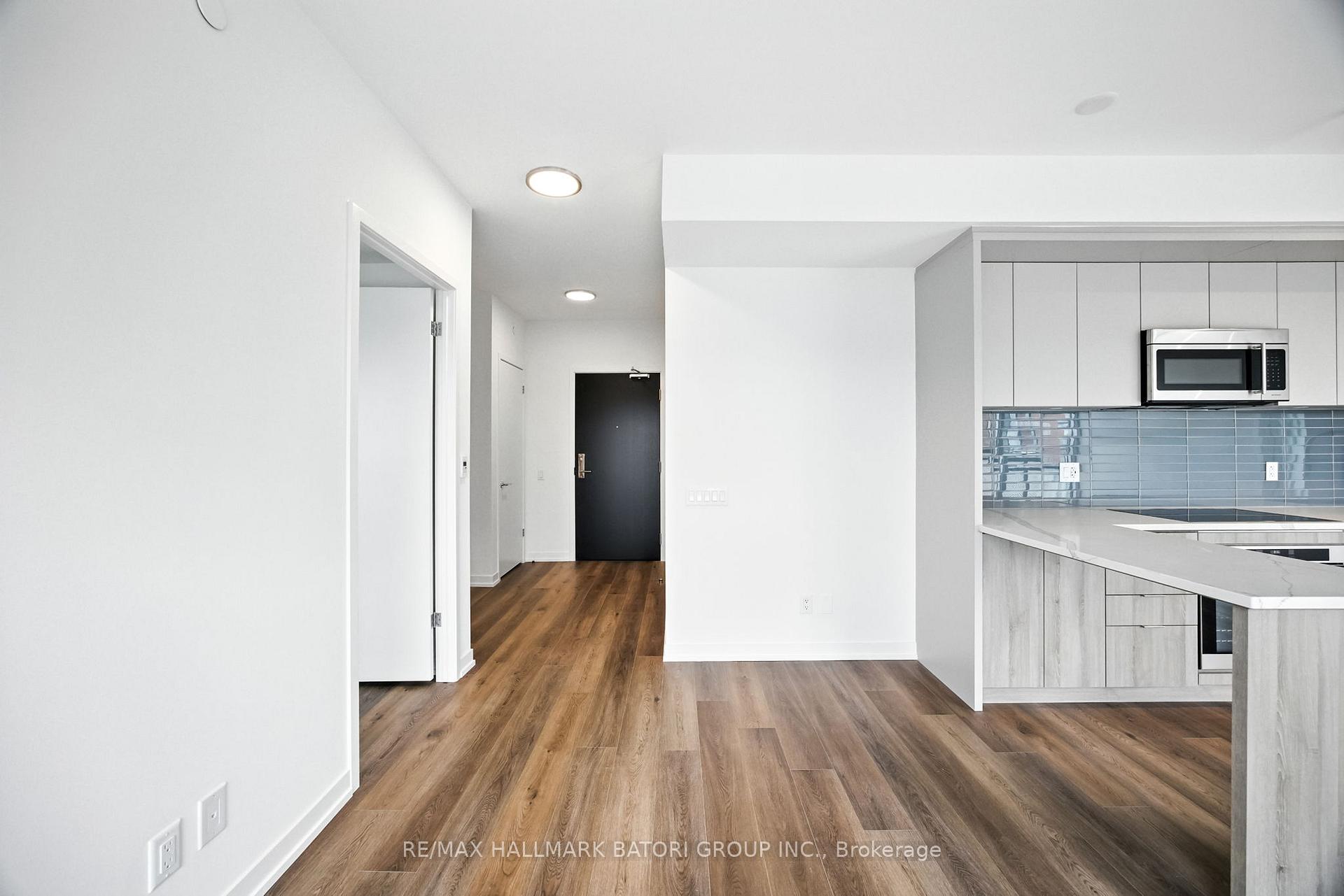 Photo 10 of Unit 801, 863 St. Clair Avenue W, Toronto, Wychwood — HOMEH