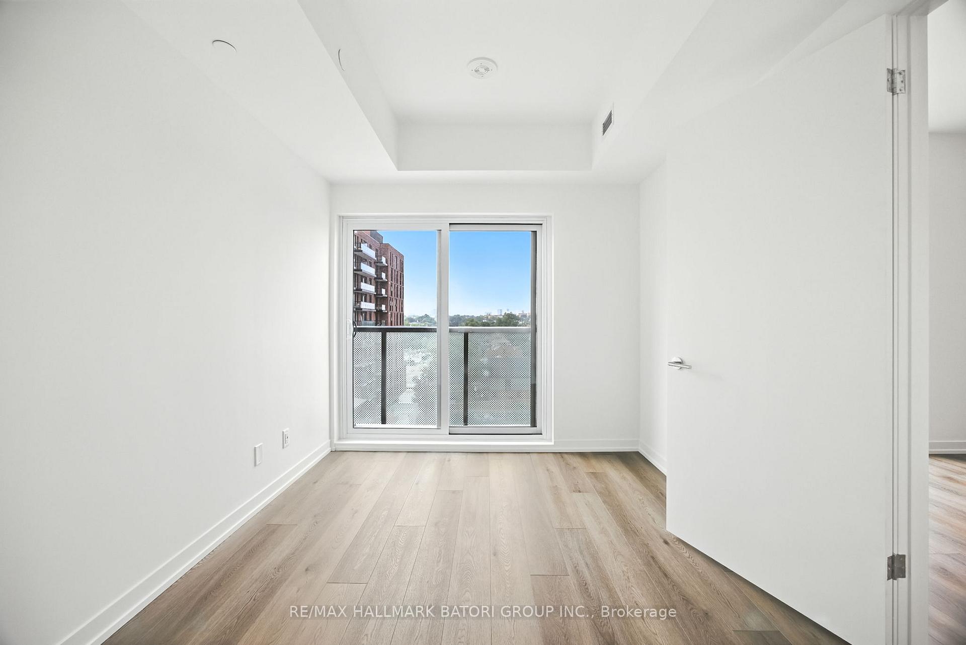 Photo 18 of Unit 801, 863 St. Clair Avenue W, Toronto, Wychwood — HOMEH