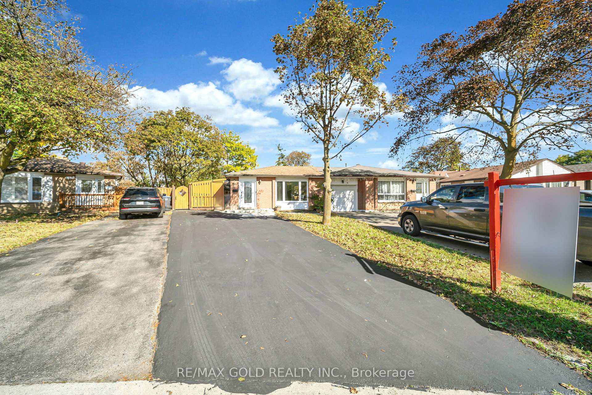 Photo 4 of Unit Basement, 70 Glenmore Crescent, Brampton, Northgate — HOMEH