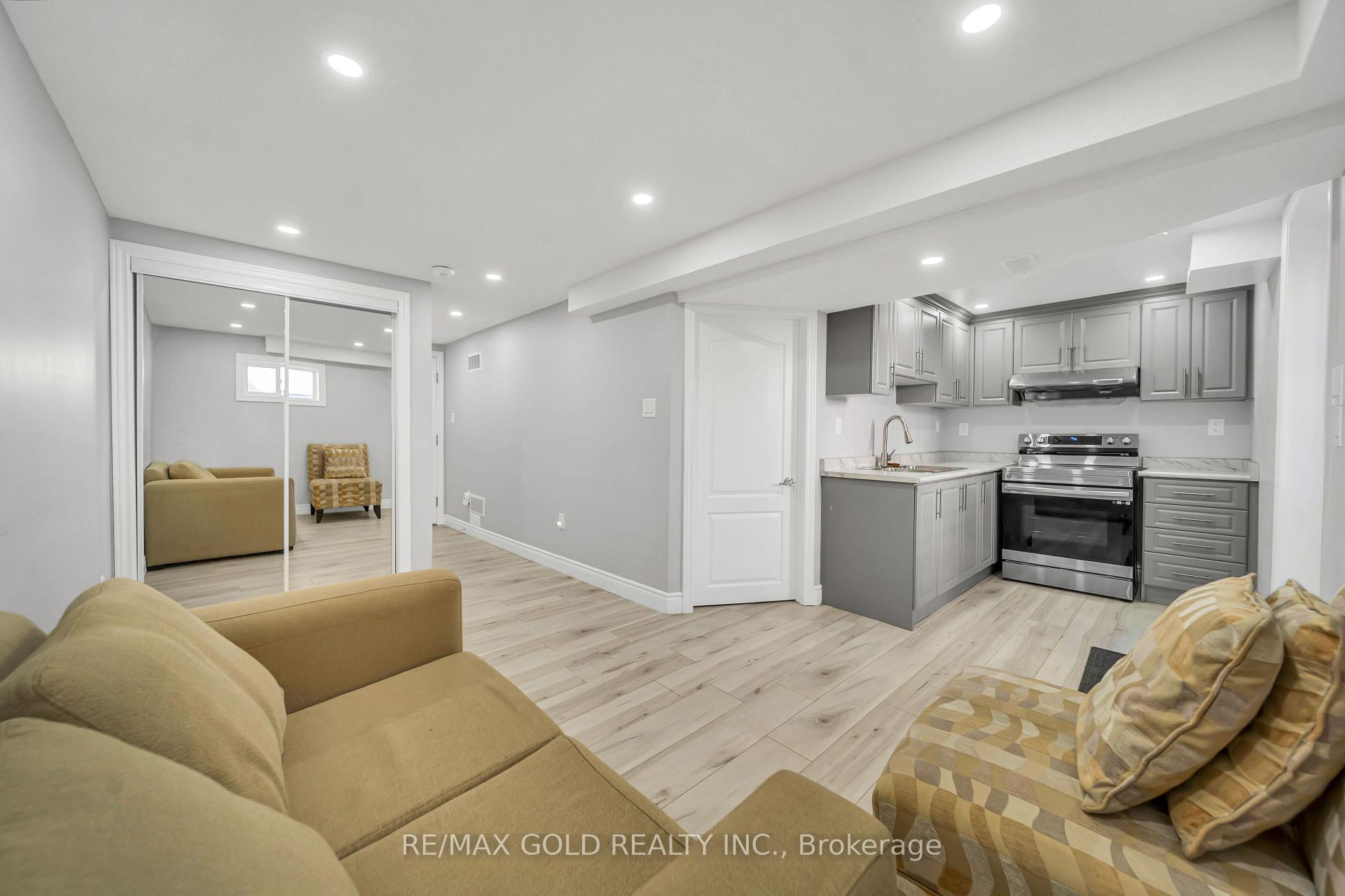 Photo 5 of Unit Basement, 70 Glenmore Crescent, Brampton, Northgate — HOMEH