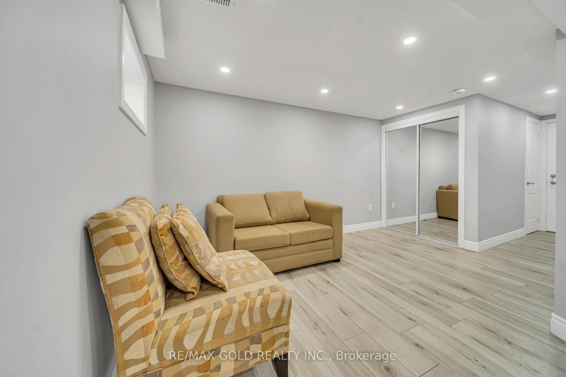 Photo 9 of Unit Basement, 70 Glenmore Crescent, Brampton, Northgate — HOMEH
