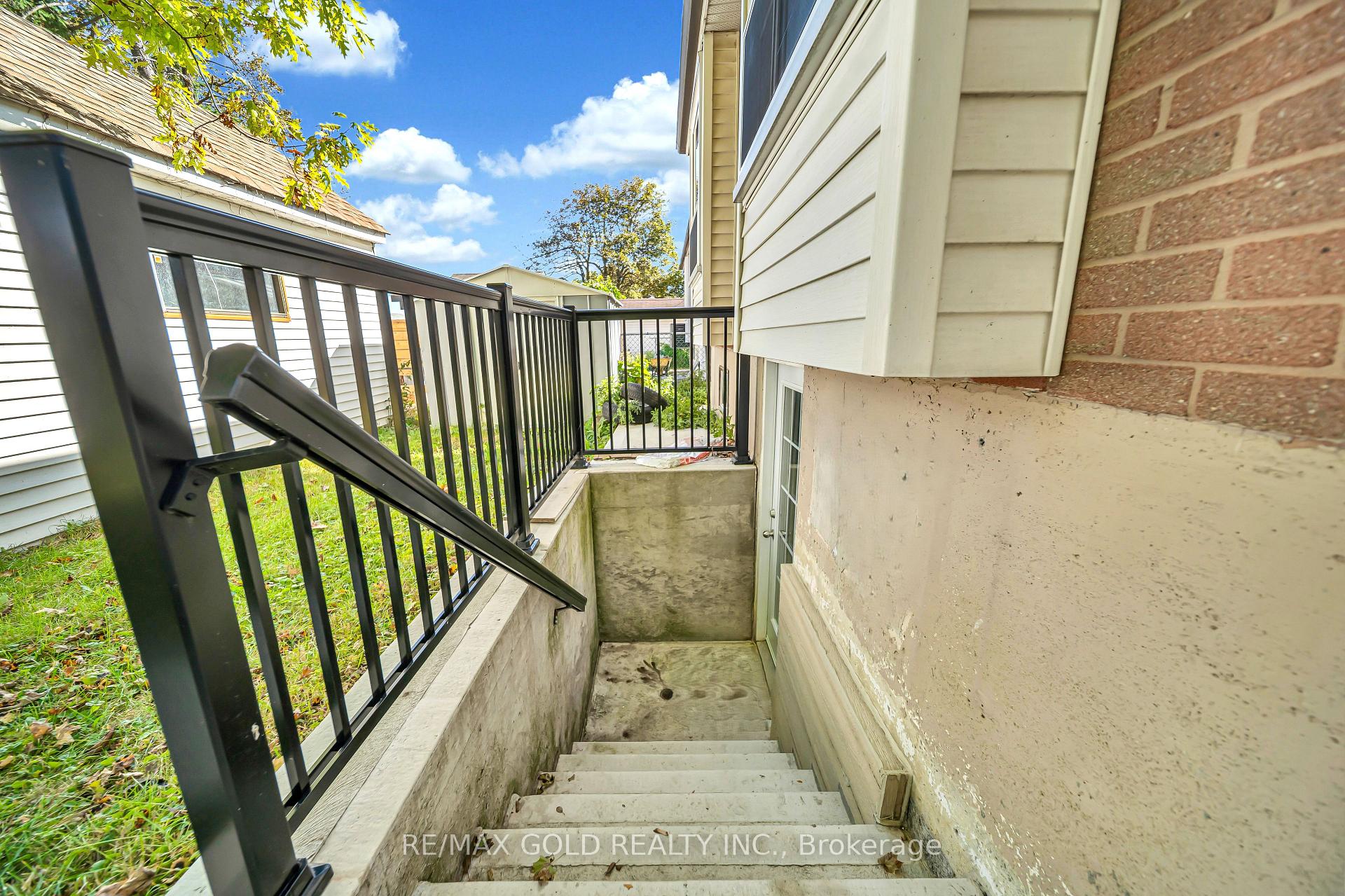 Photo 21 of Unit Basement, 70 Glenmore Crescent, Brampton, Northgate — HOMEH