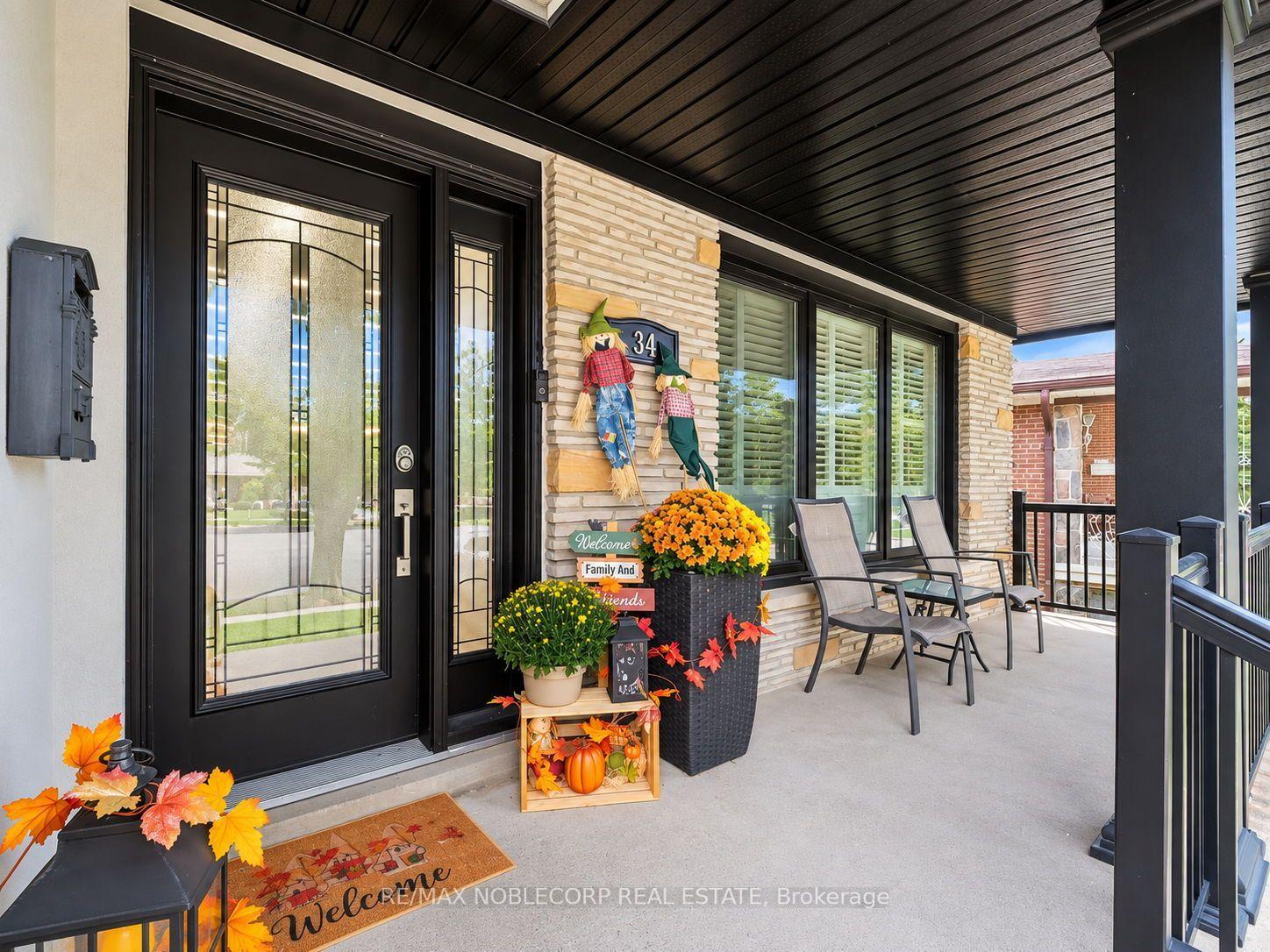 Photo 9 of 34 Ridgemount Road, Etobicoke, Humber Heights — HOMEH