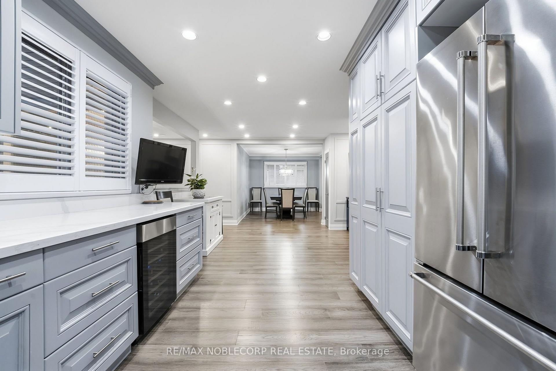 Photo 20 of 34 Ridgemount Road, Etobicoke, Humber Heights — HOMEH
