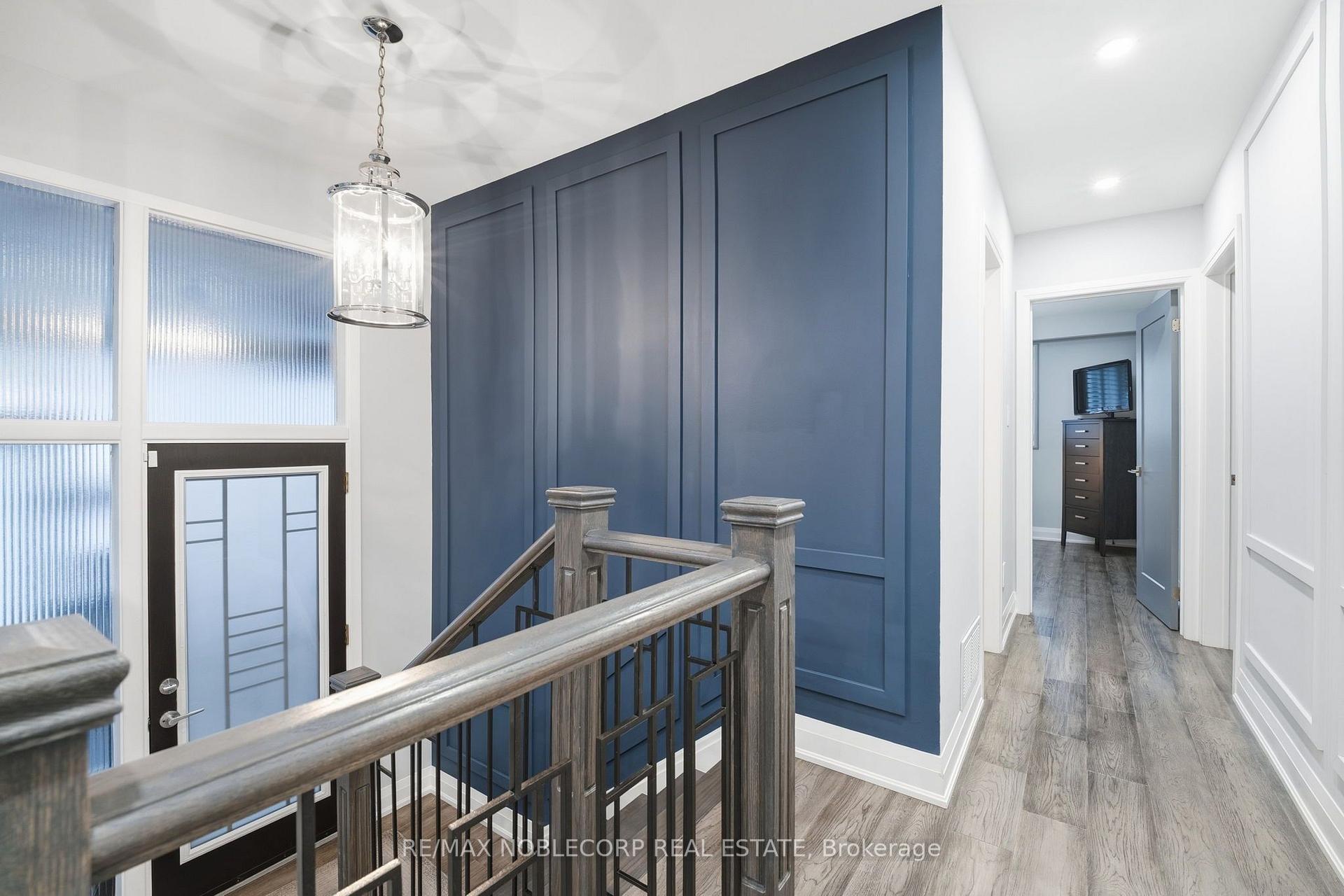 Photo 22 of 34 Ridgemount Road, Etobicoke, Humber Heights — HOMEH