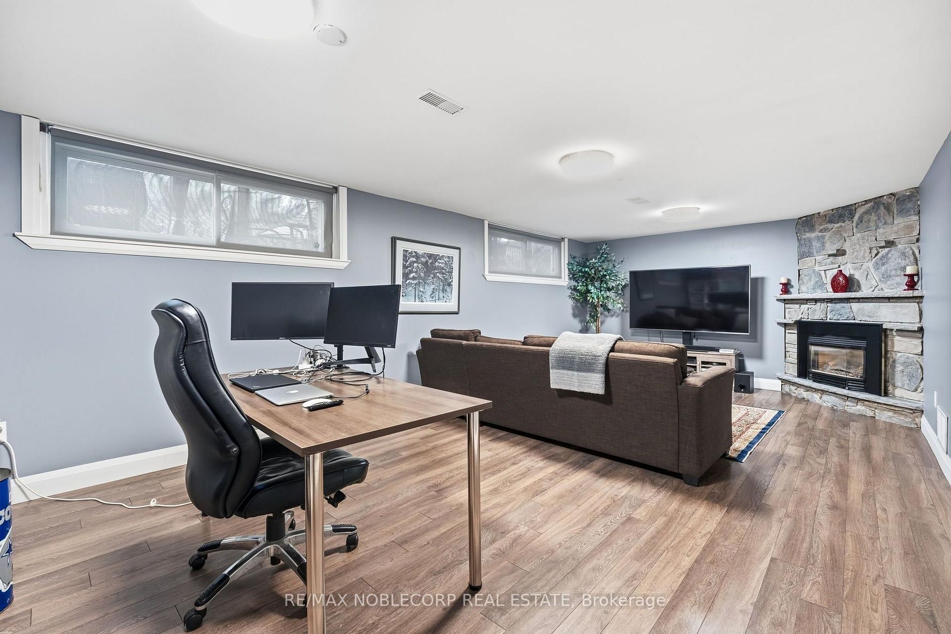 Photo 31 of 34 Ridgemount Road, Etobicoke, Humber Heights — HOMEH