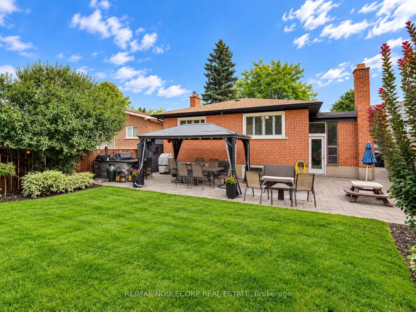 Photo 42 of 34 Ridgemount Road, Etobicoke, Humber Heights — HOMEH