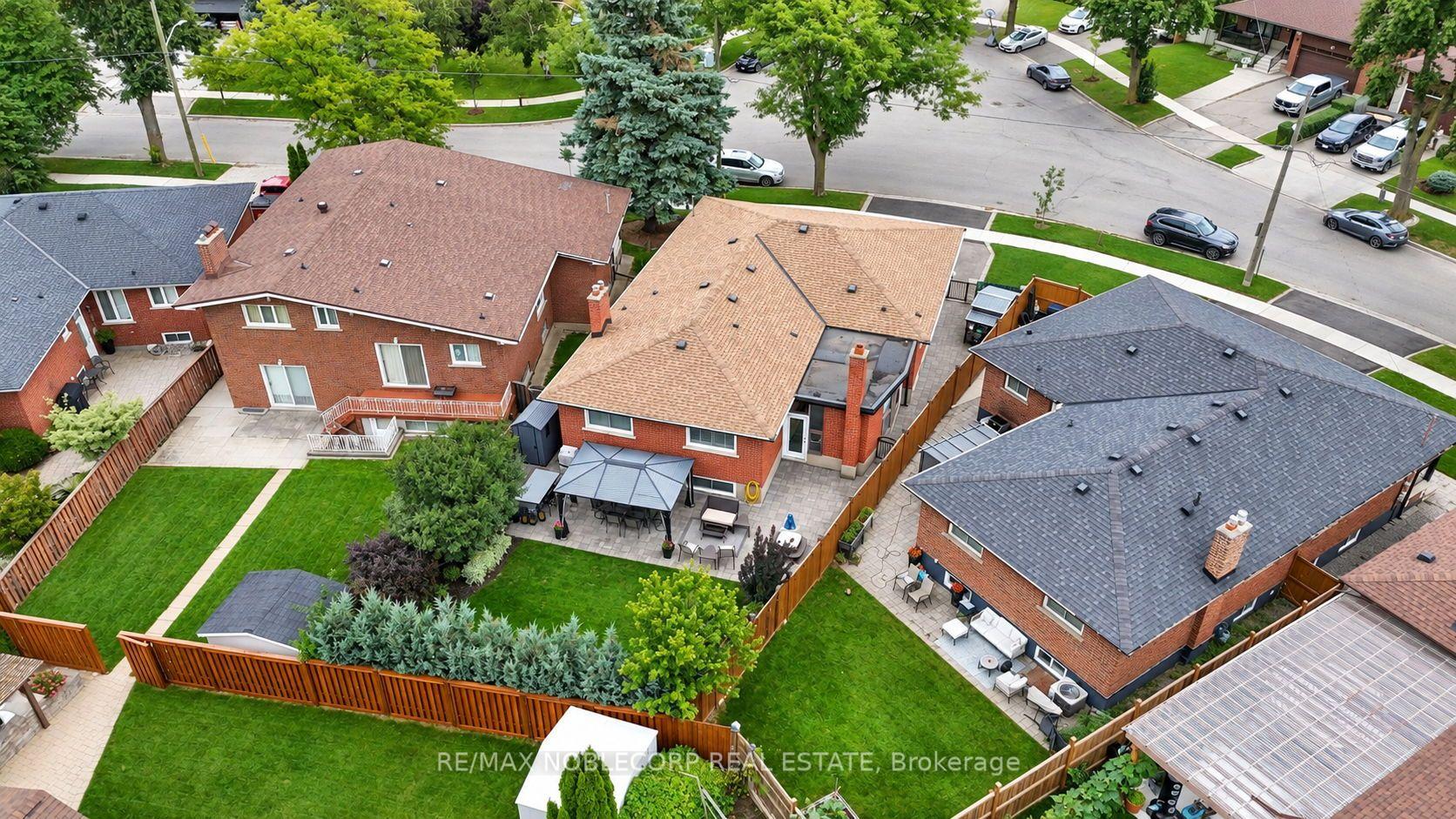 Photo 45 of 34 Ridgemount Road, Etobicoke, Humber Heights — HOMEH