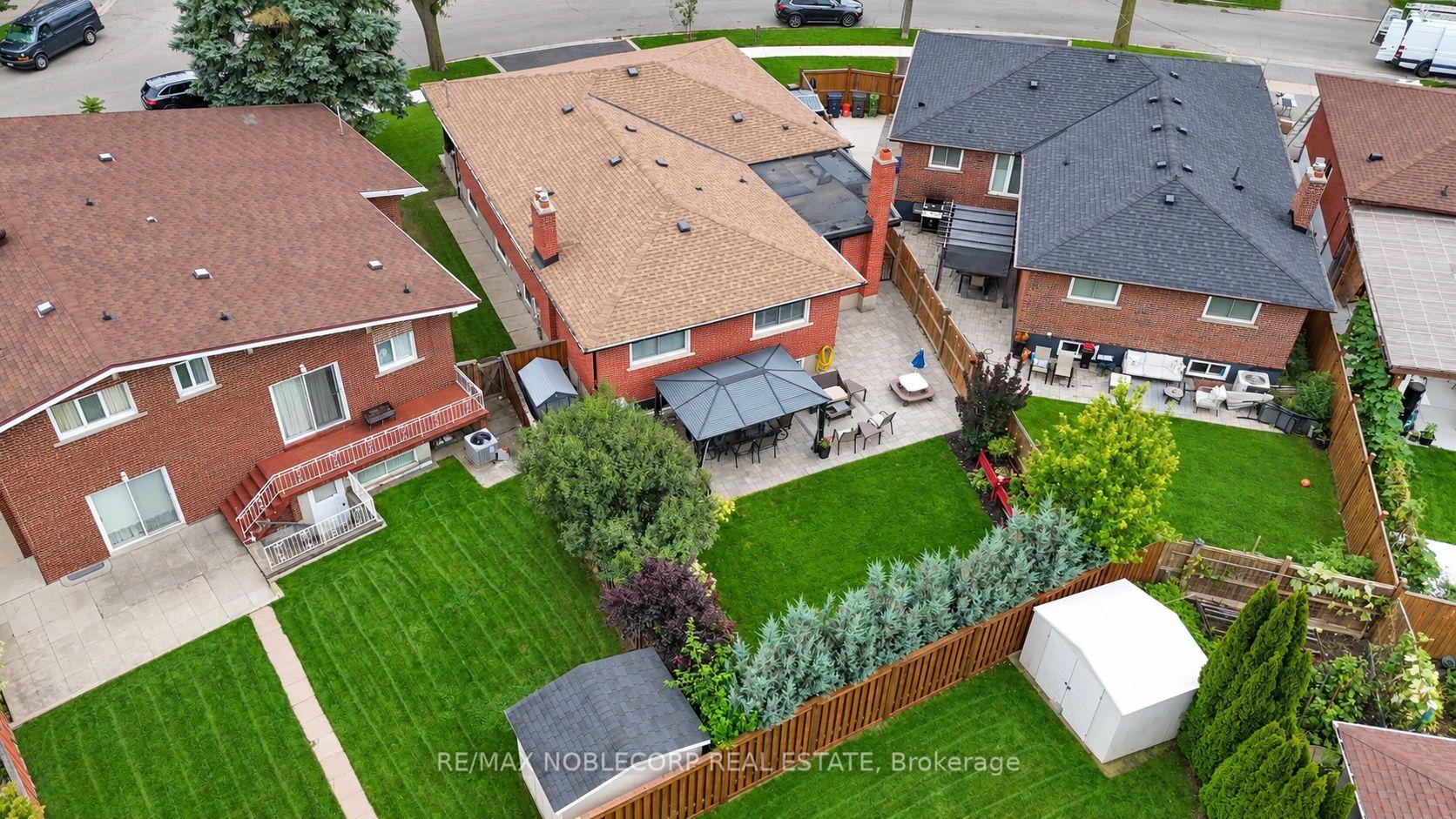 Photo 46 of 34 Ridgemount Road, Etobicoke, Humber Heights — HOMEH
