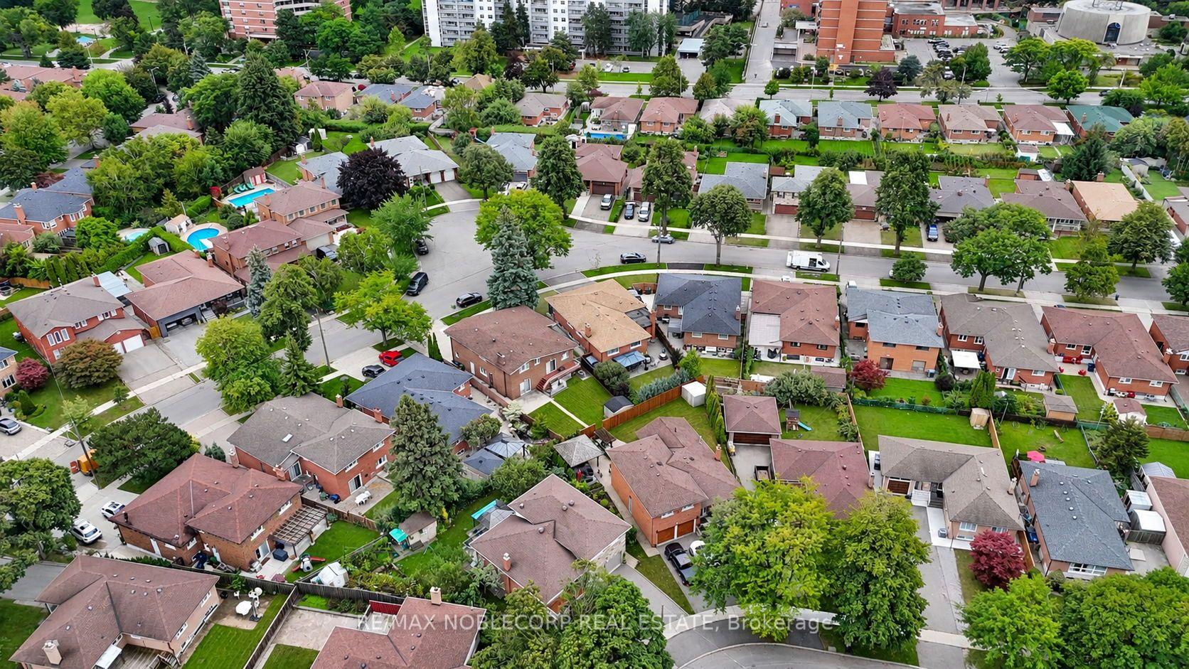 Photo 50 of 34 Ridgemount Road, Etobicoke, Humber Heights — HOMEH