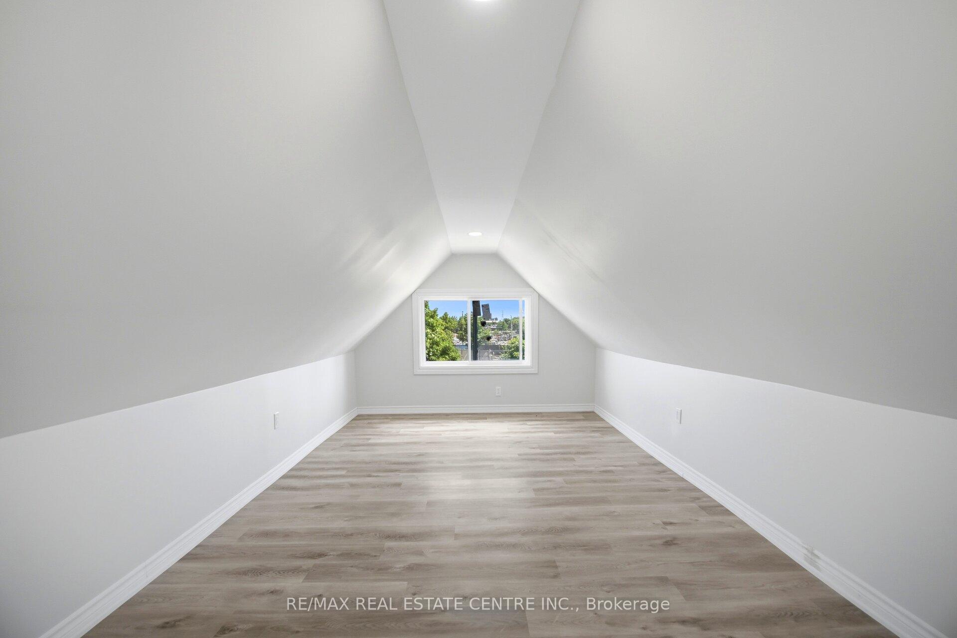 Photo 30 of 44 Gordon Street, Hamilton, Crown Point — HOMEH