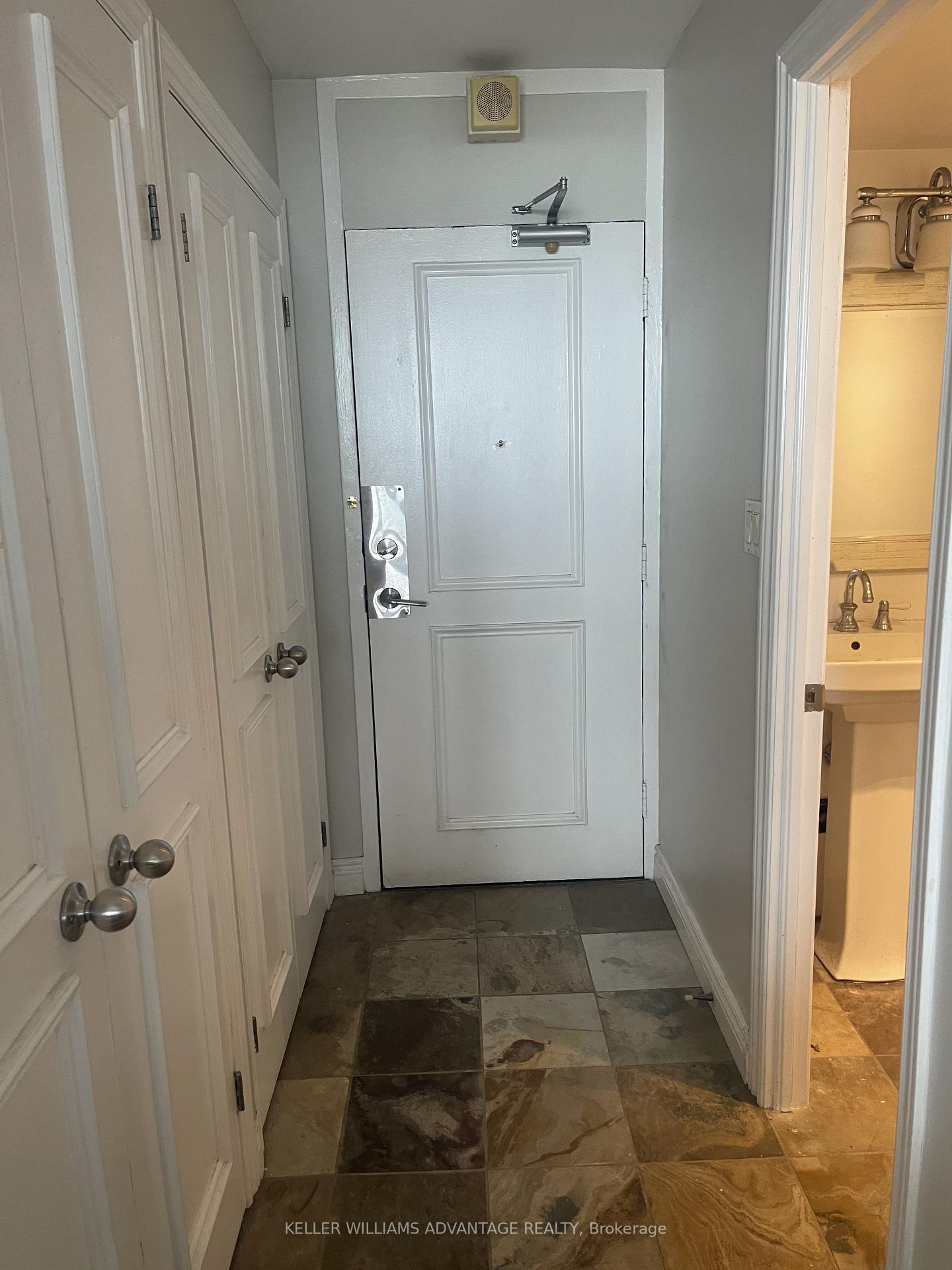 Photo of Unit 2810, 40 Homewood Avenue