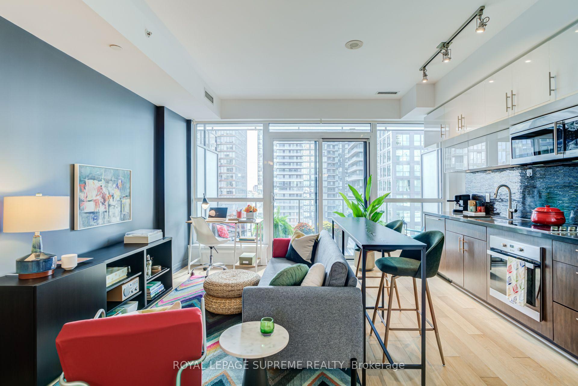 Photo of Unit 1710, 8 Mercer Street