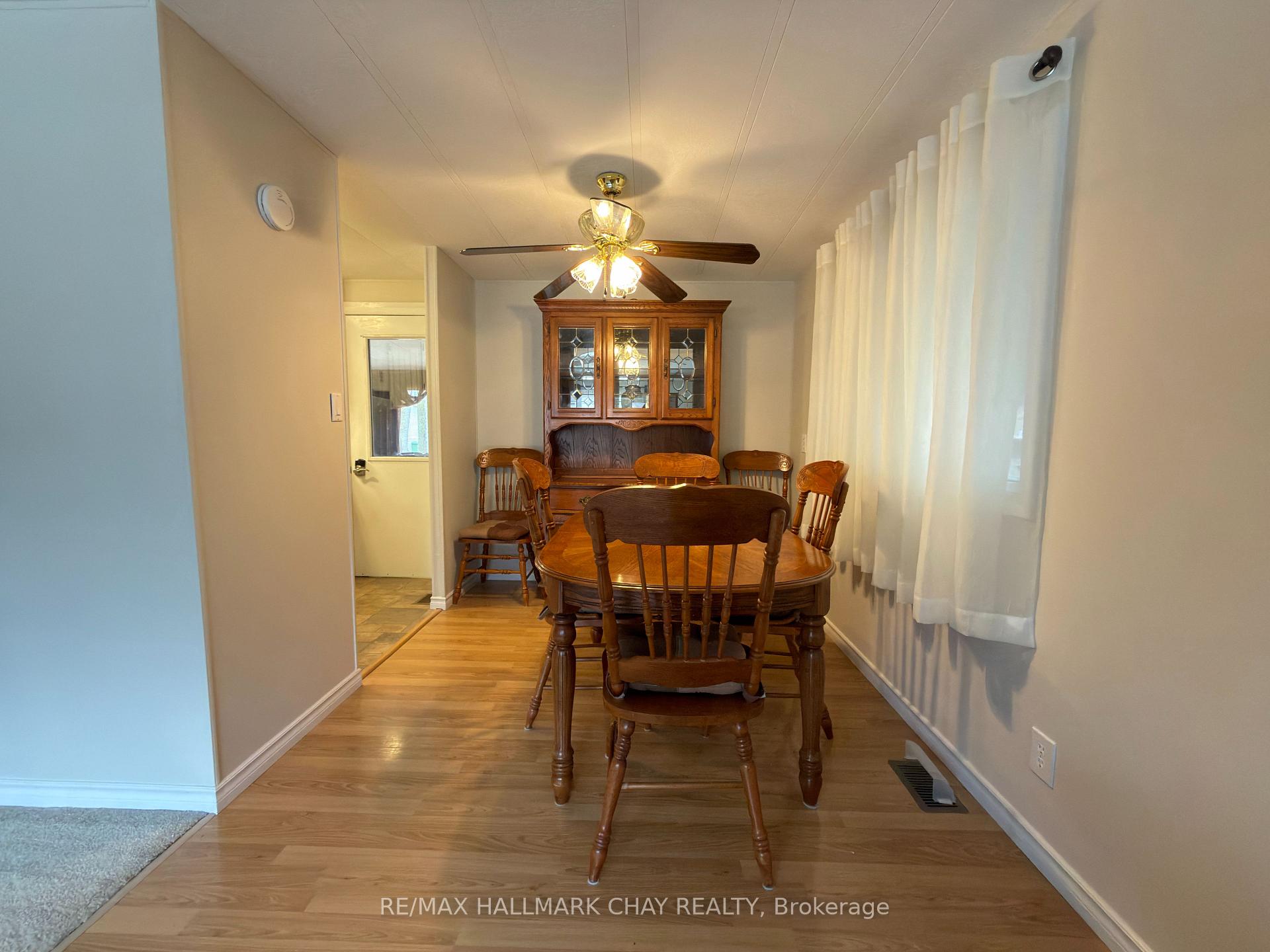 Photo 11 of 13 Carruthers Street N, Wasaga Beach — HOMEH